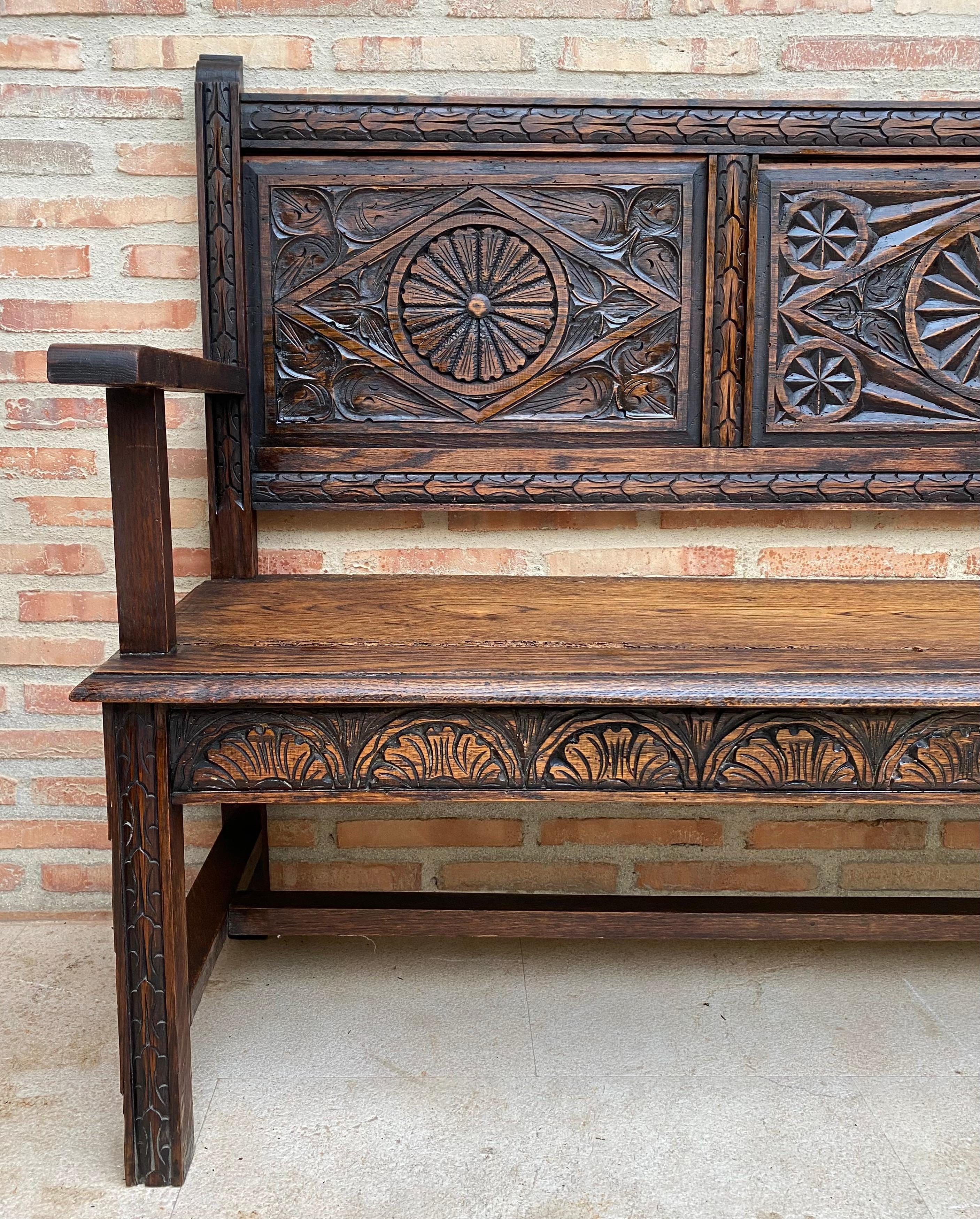Early 20th Century French Carved Walnut Large Bench, 1920s For Sale 5