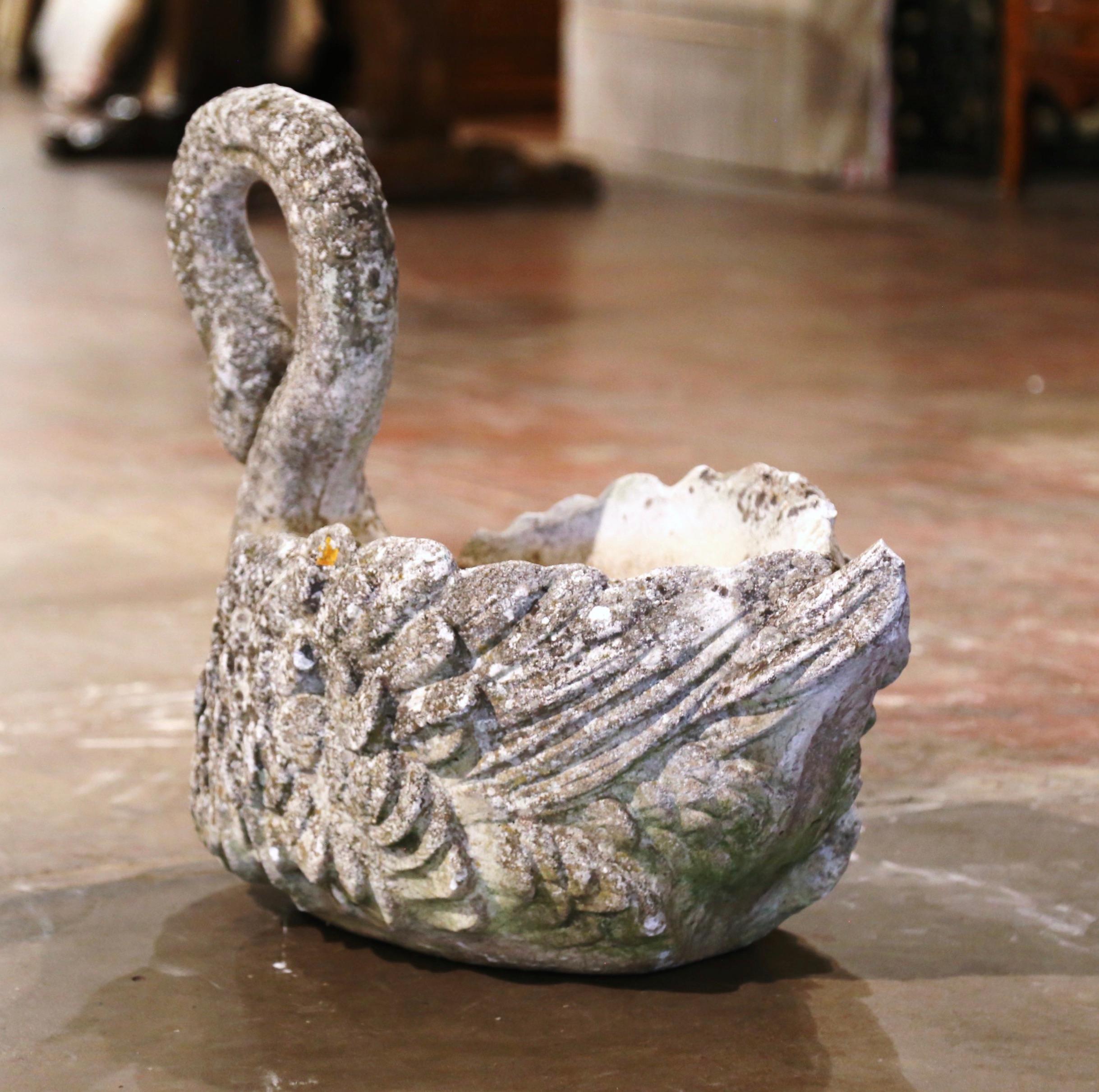 Early 20th Century French Carved Weathered Concrete Garden Swan Planter For Sale 3