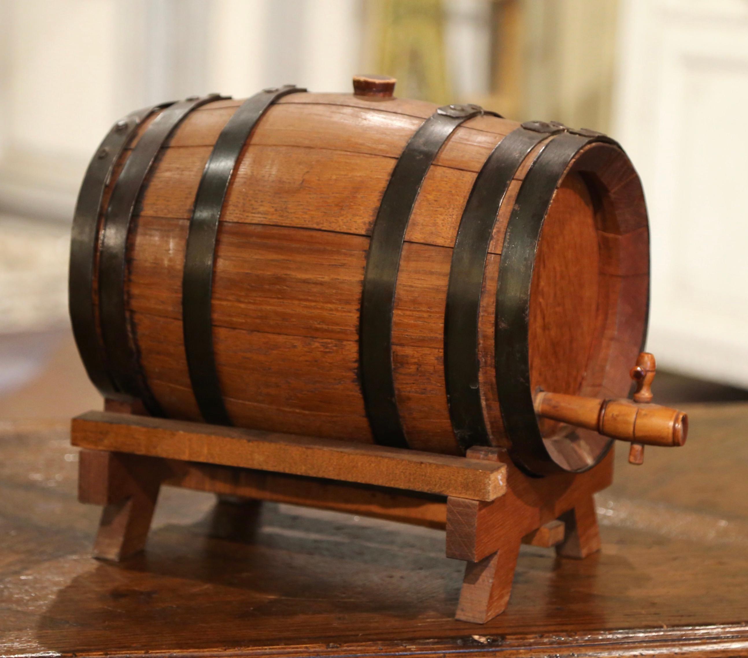 Early 20th Century French Carved Wood and Brass Cognac Barrel on Stand In Excellent Condition In Dallas, TX