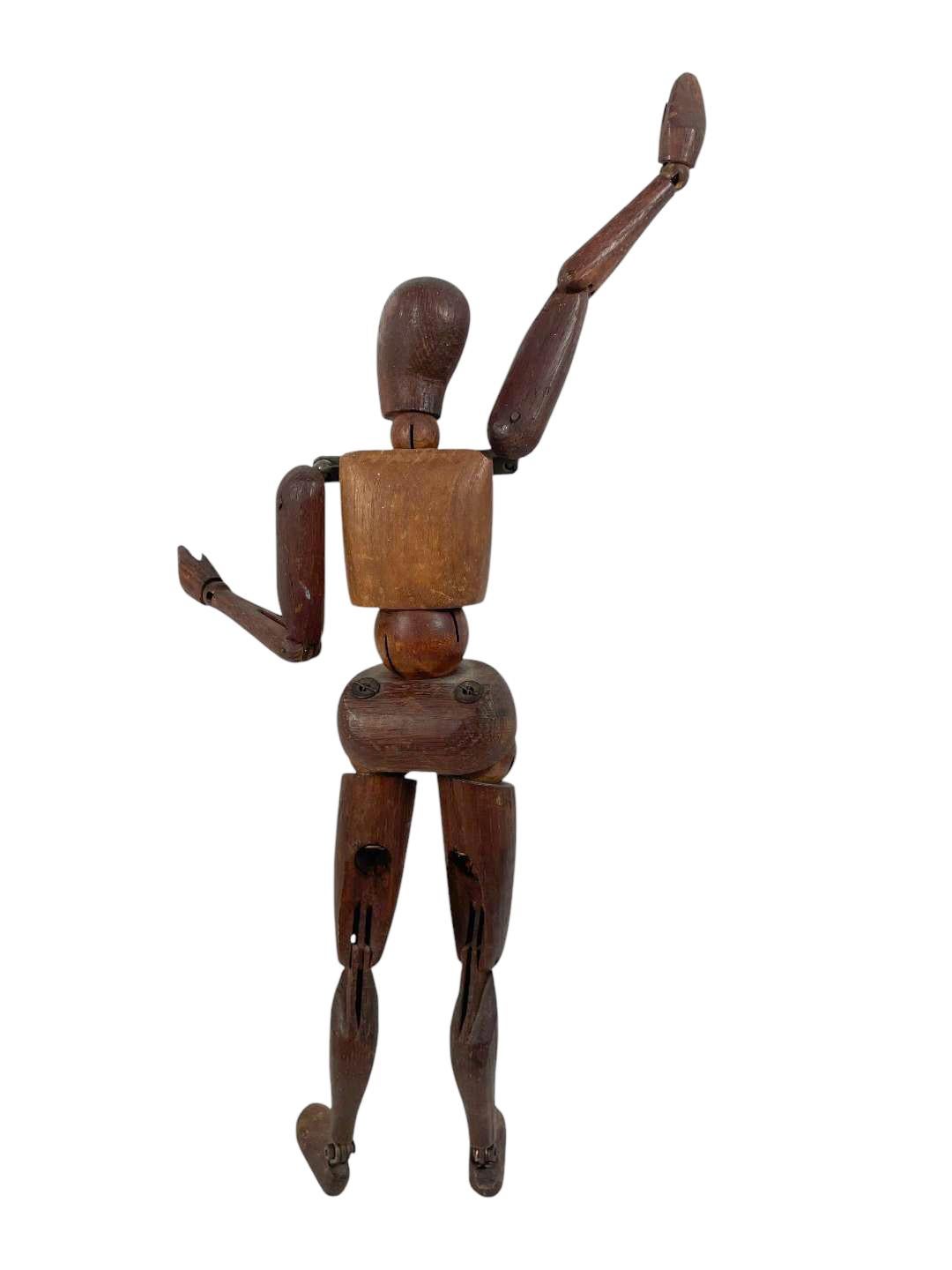 Early 20th Century French Carved Wood Articulated Artist's Mannequin, Lay Figure For Sale 3