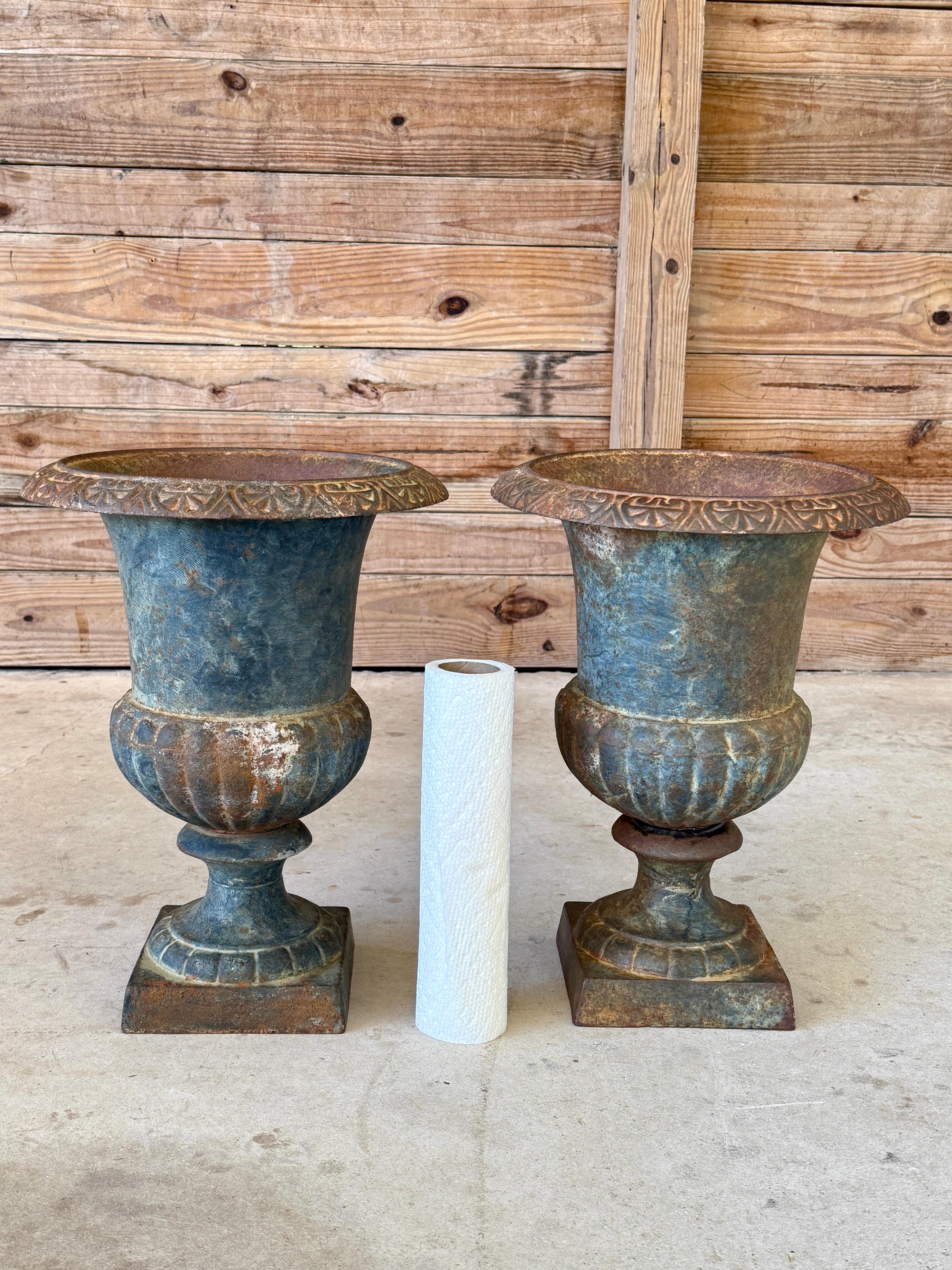 Fioriere medicee in ghisa dei primi del Novecento - Coppia in vendita 3