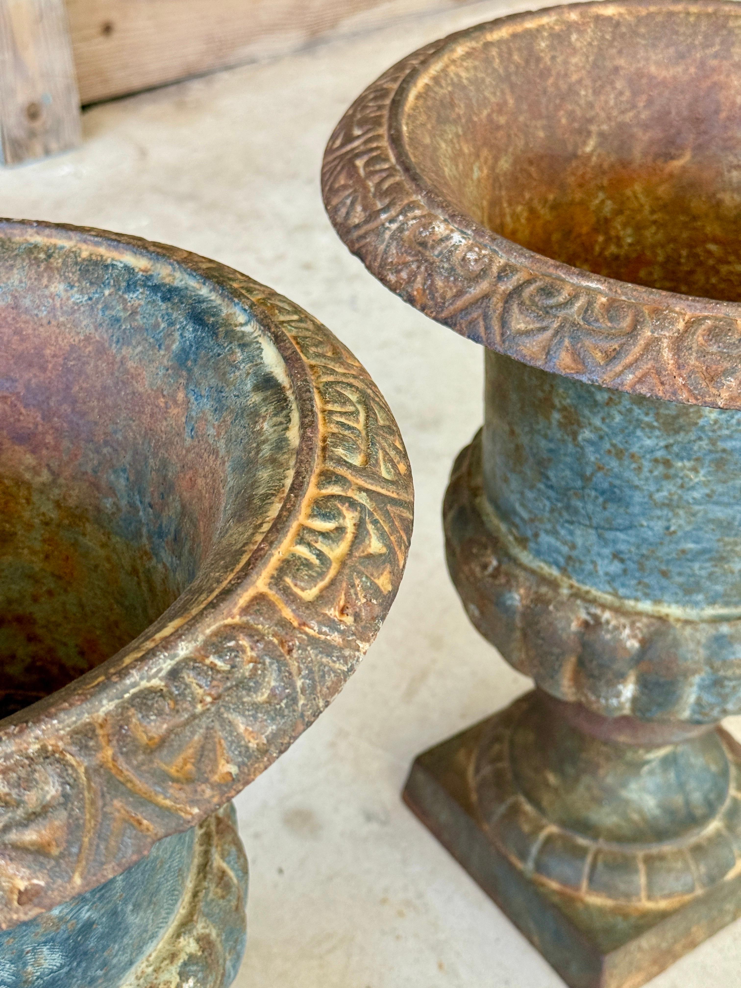 Fioriere medicee in ghisa dei primi del Novecento - Coppia in vendita 7