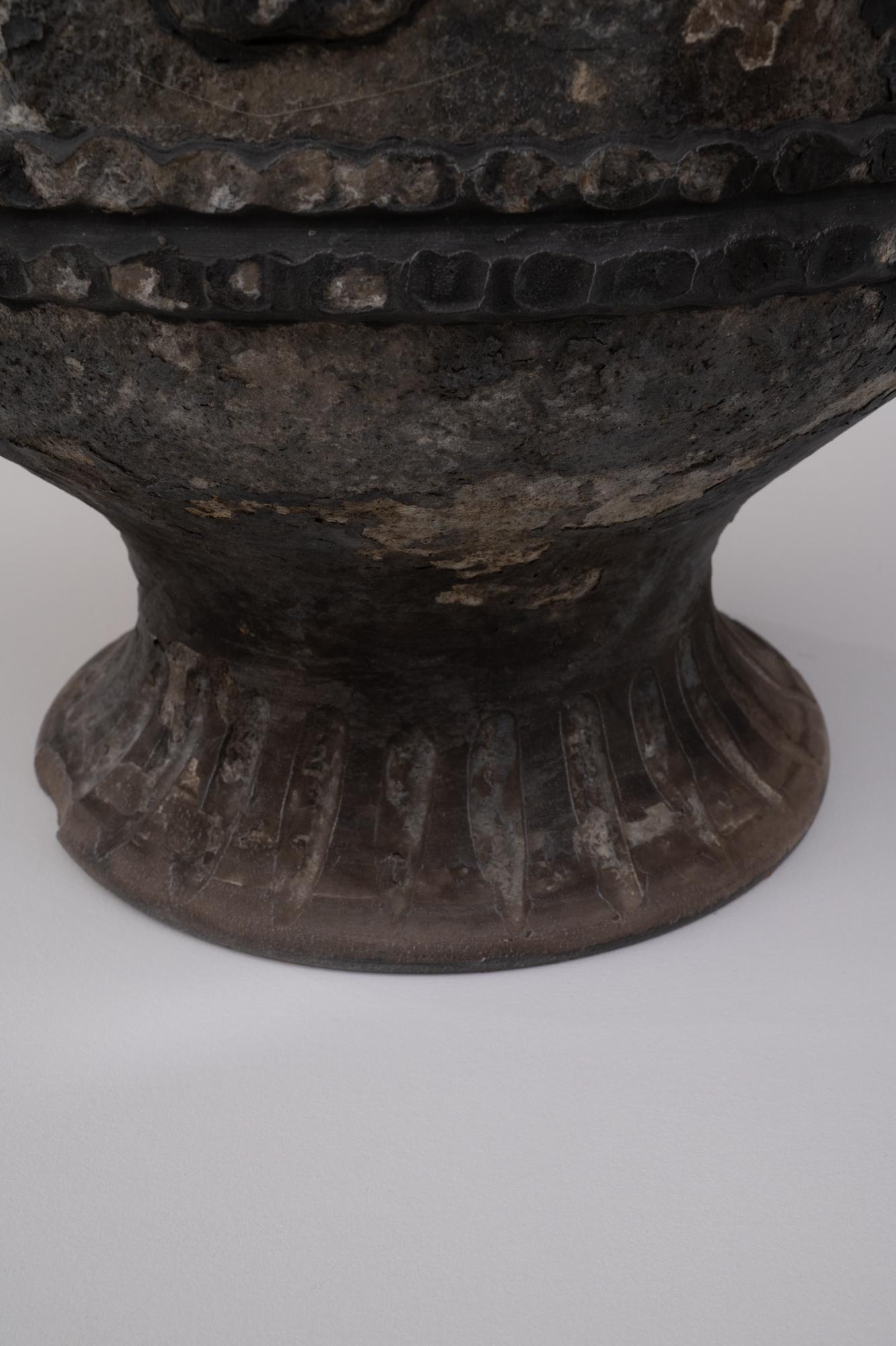 Early 20th Century French Cast Iron Planter For Sale 8