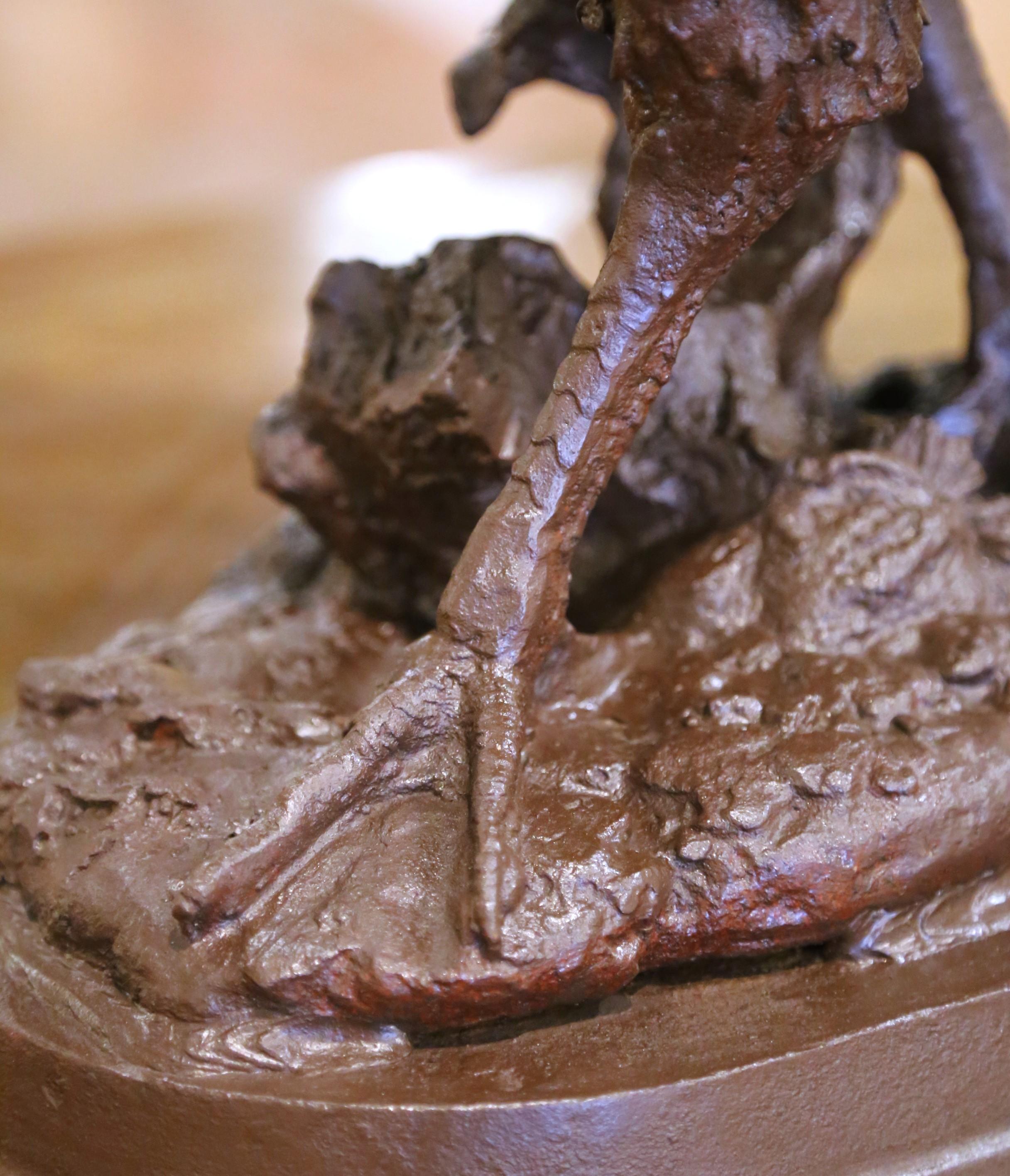 Ferro Scultura di gallo francese in ferro fuso dei primi del Novecento su base ovale in vendita