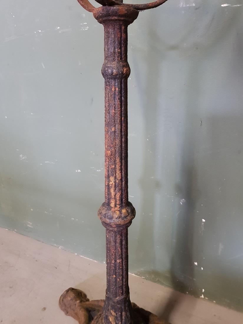 Early 20th Century French Cast Iron Stand, Former Ashtray Holder In Good Condition For Sale In Raalte, NL