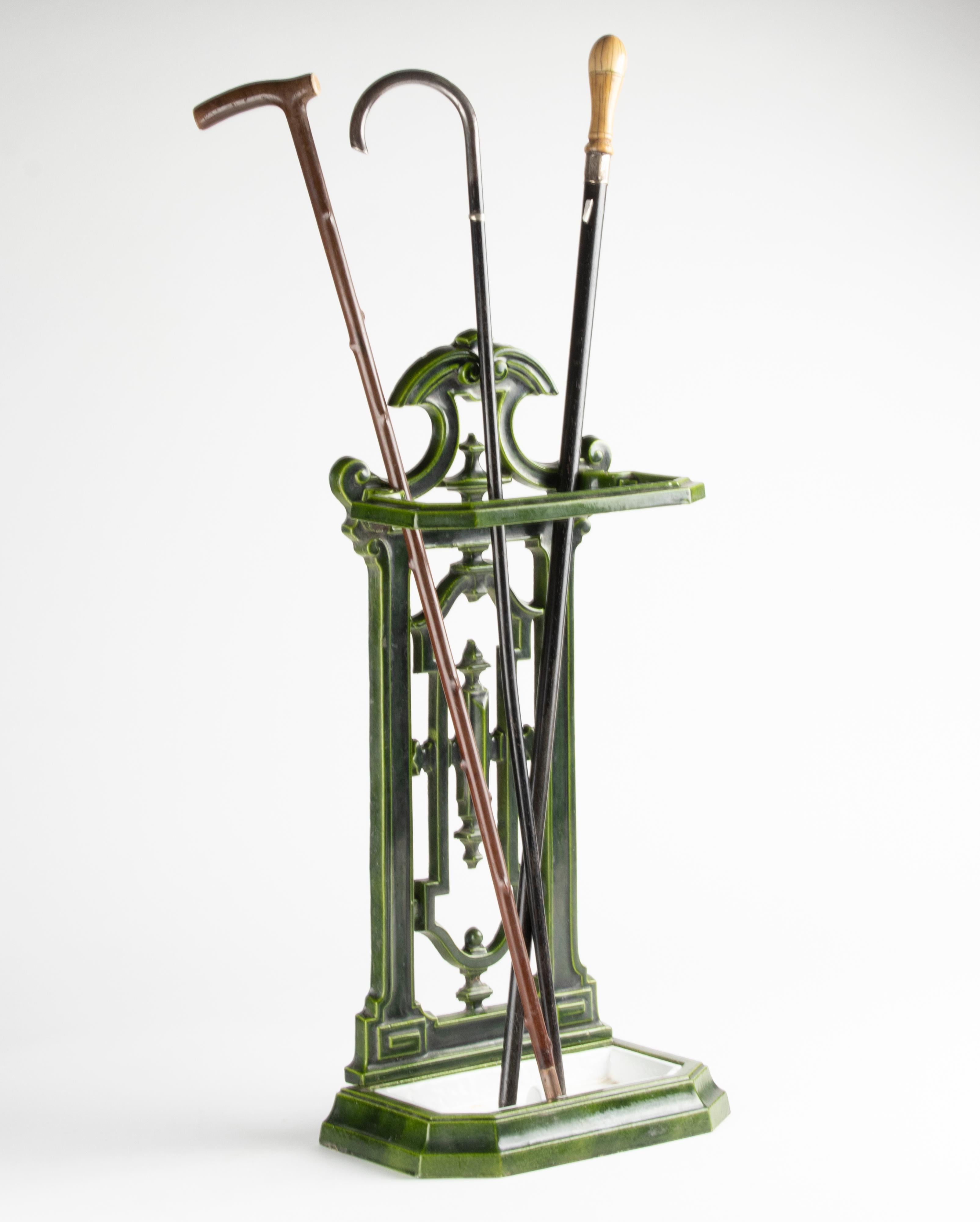 Early 20th Century French Cast Iron Umbrella Stand, Enameled For Sale 3