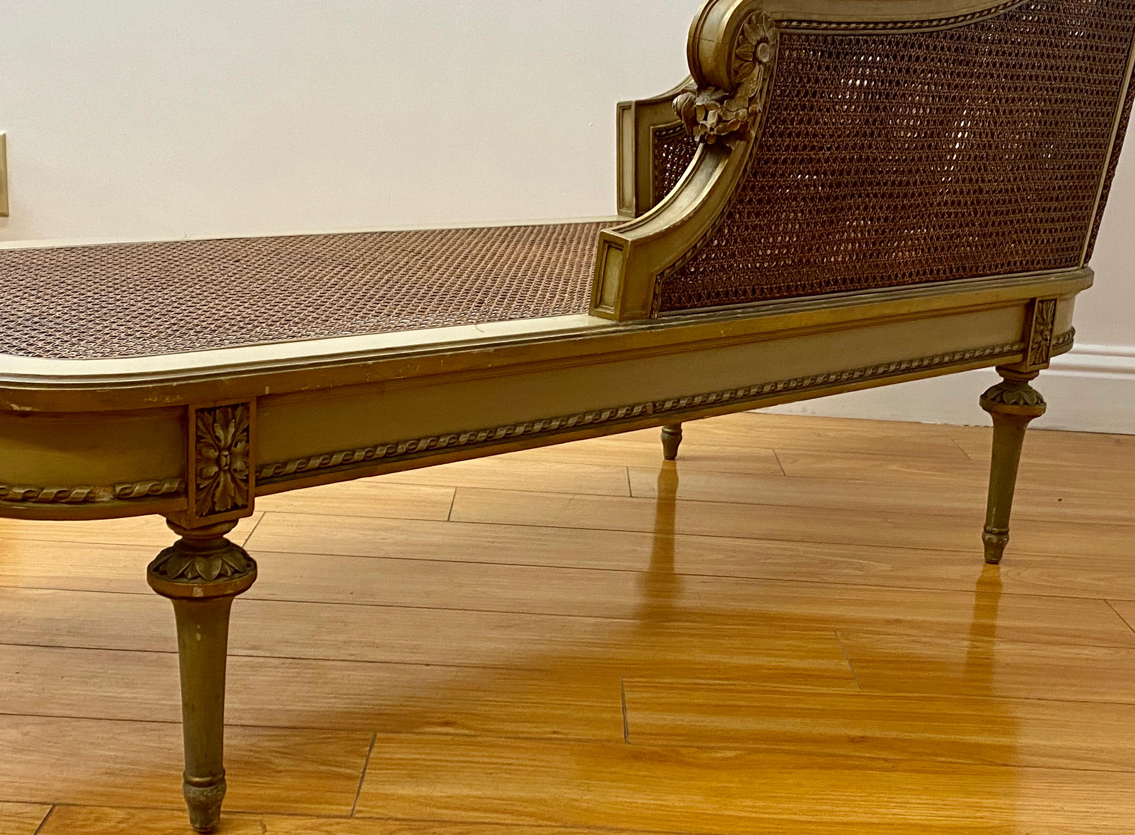 Early 20th Century French Chaise with Restored Caning 6