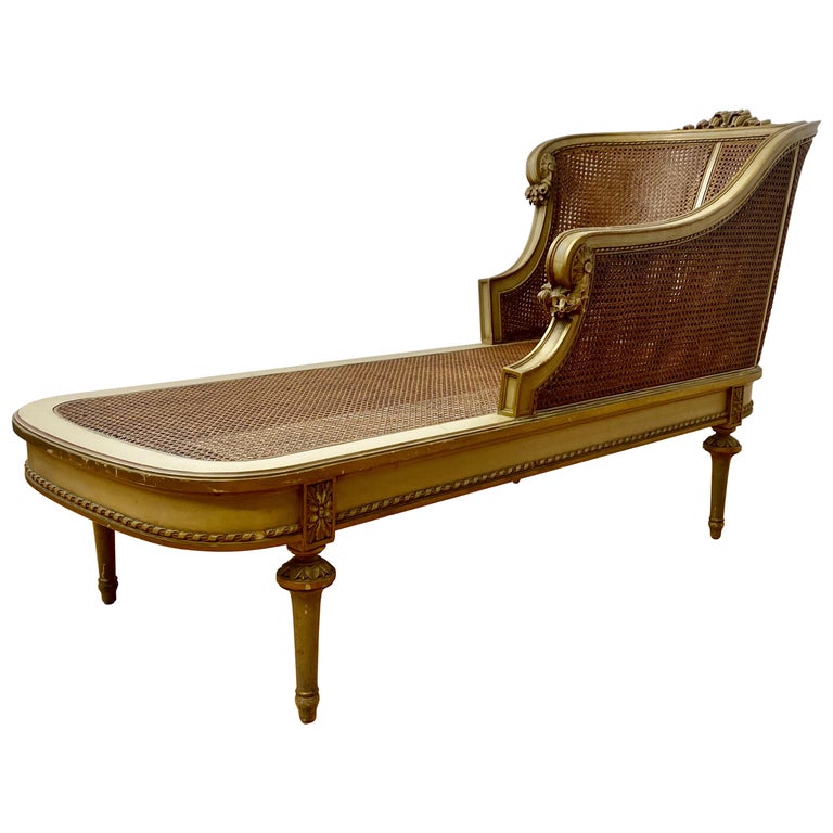Early 20th Century French Chaise with Restored Caning For Sale