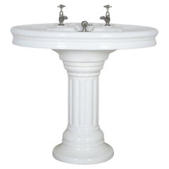 Lavabo Chateau francese dei primi del Novecento su piedistallo