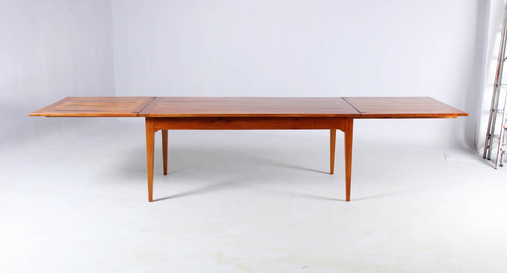 Early 20th Century French Cherrywood Farmhouse Table, Extendable, For 10 People 5