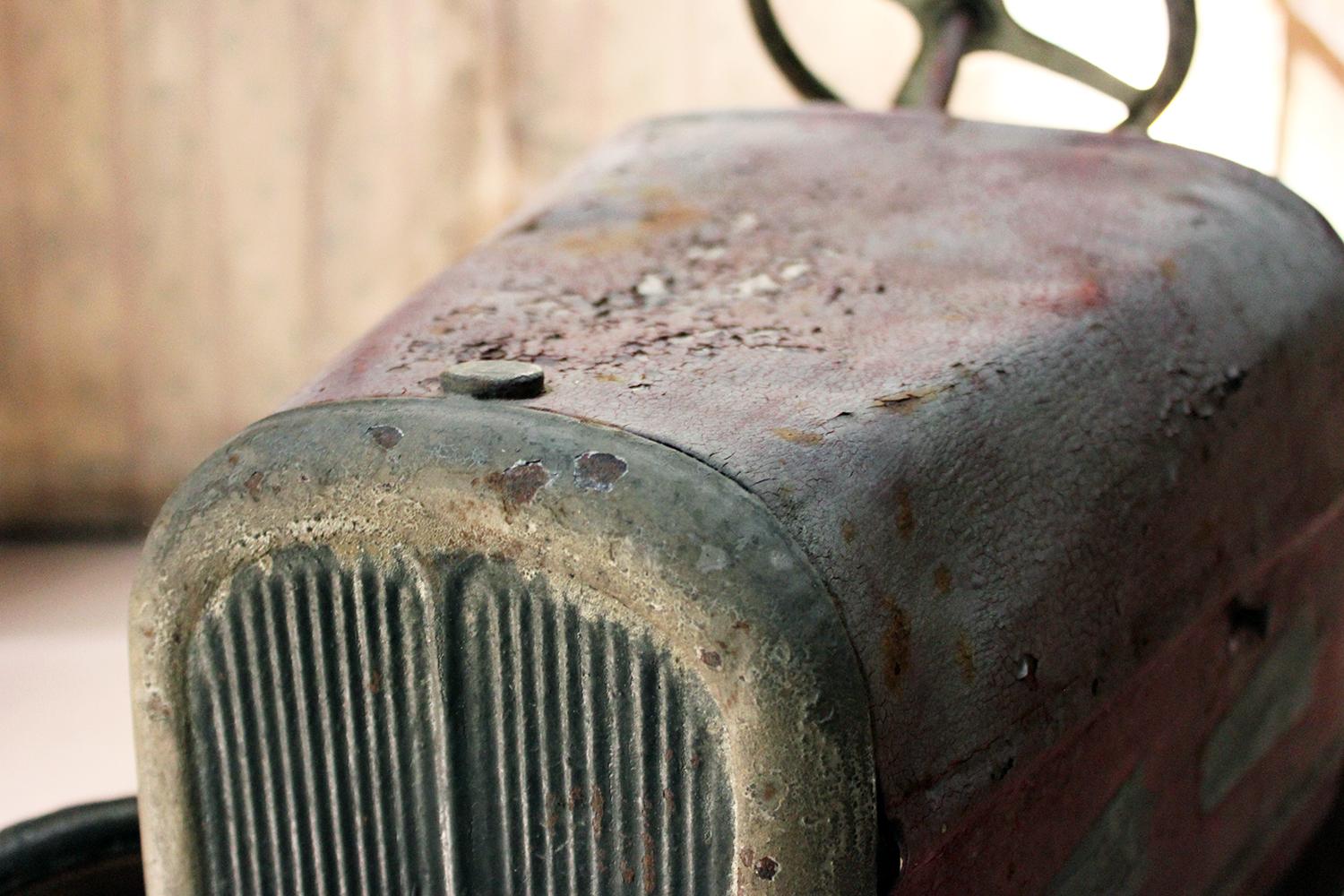 Early 20th Century French Child’s Painted Metal Pedal ‘Special’ Racing Car 2