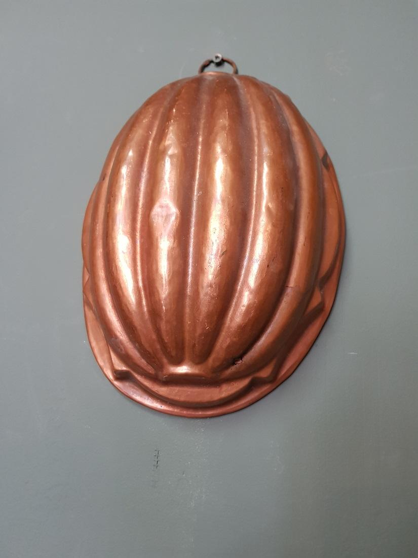 Early 20th Century French Copper Baking Mold in the Shape of a Melon. In Good Condition For Sale In Raalte, NL