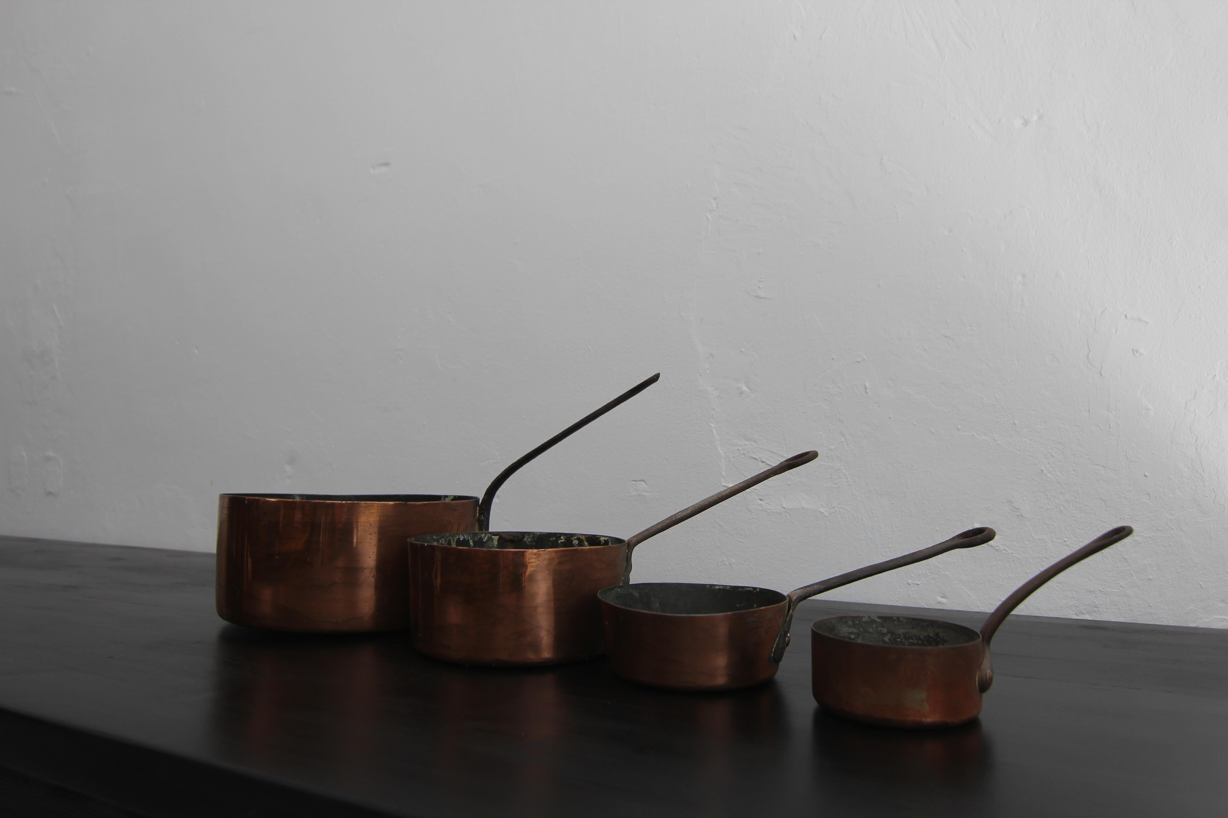 Pots en cuivre français du début du 20e siècle, ensemble de 4 État moyen - En vente à Dusseldorf, DE