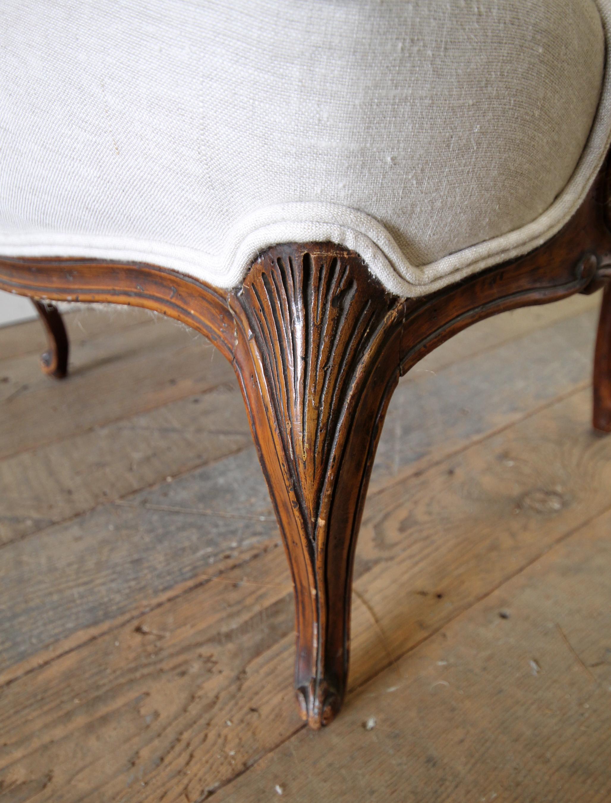 Early 20th Century French Country Bergere Chair with Linen Grainsack Upholstery 9