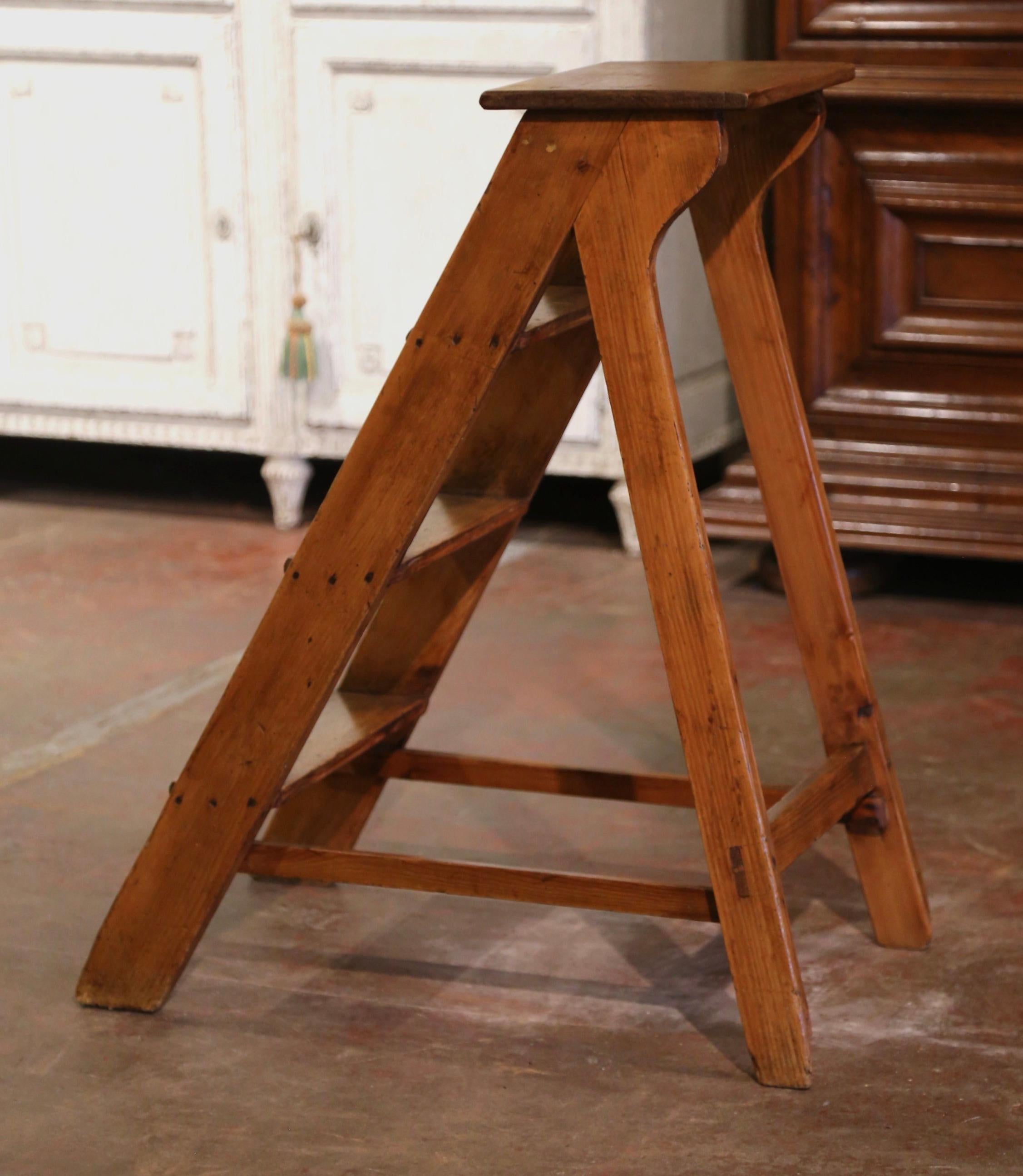 Early 20th Century, French Country Carved Pine Four-Step Library Ladder 5