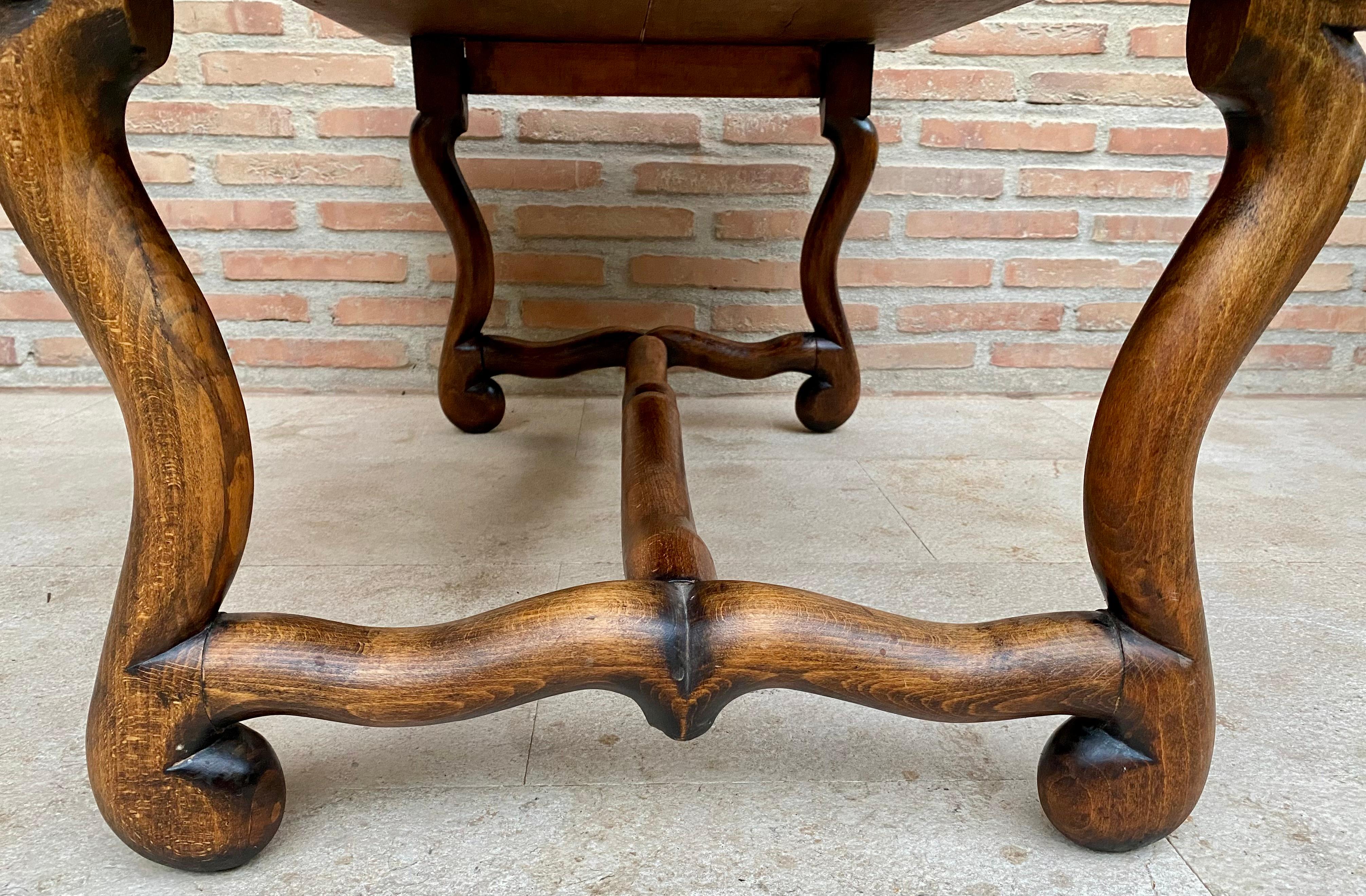 Early 20th Century French Country Oak Side Table, 1940s For Sale 7