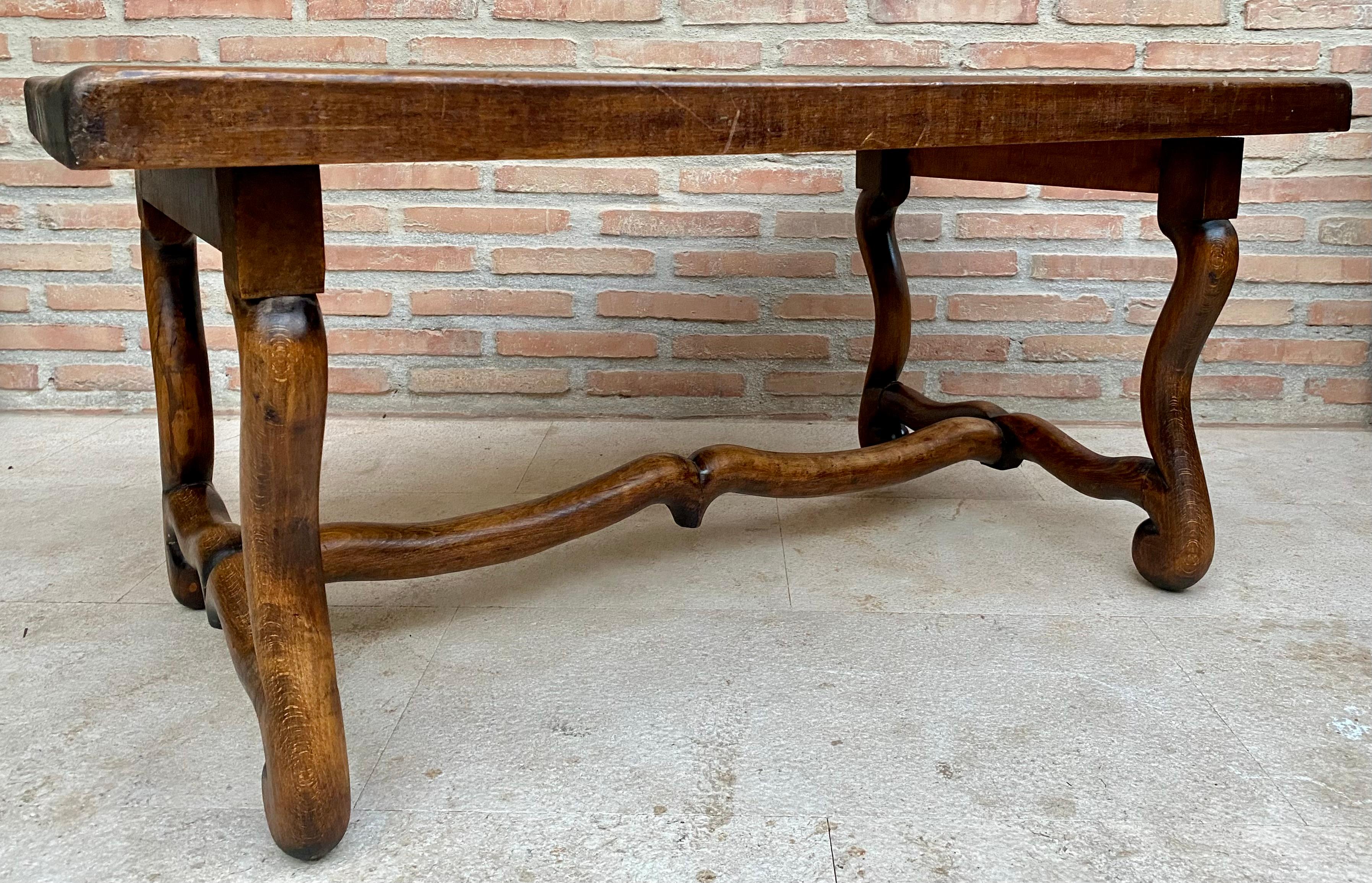 Early 20th Century French Country Oak Side Table, 1940s For Sale 1