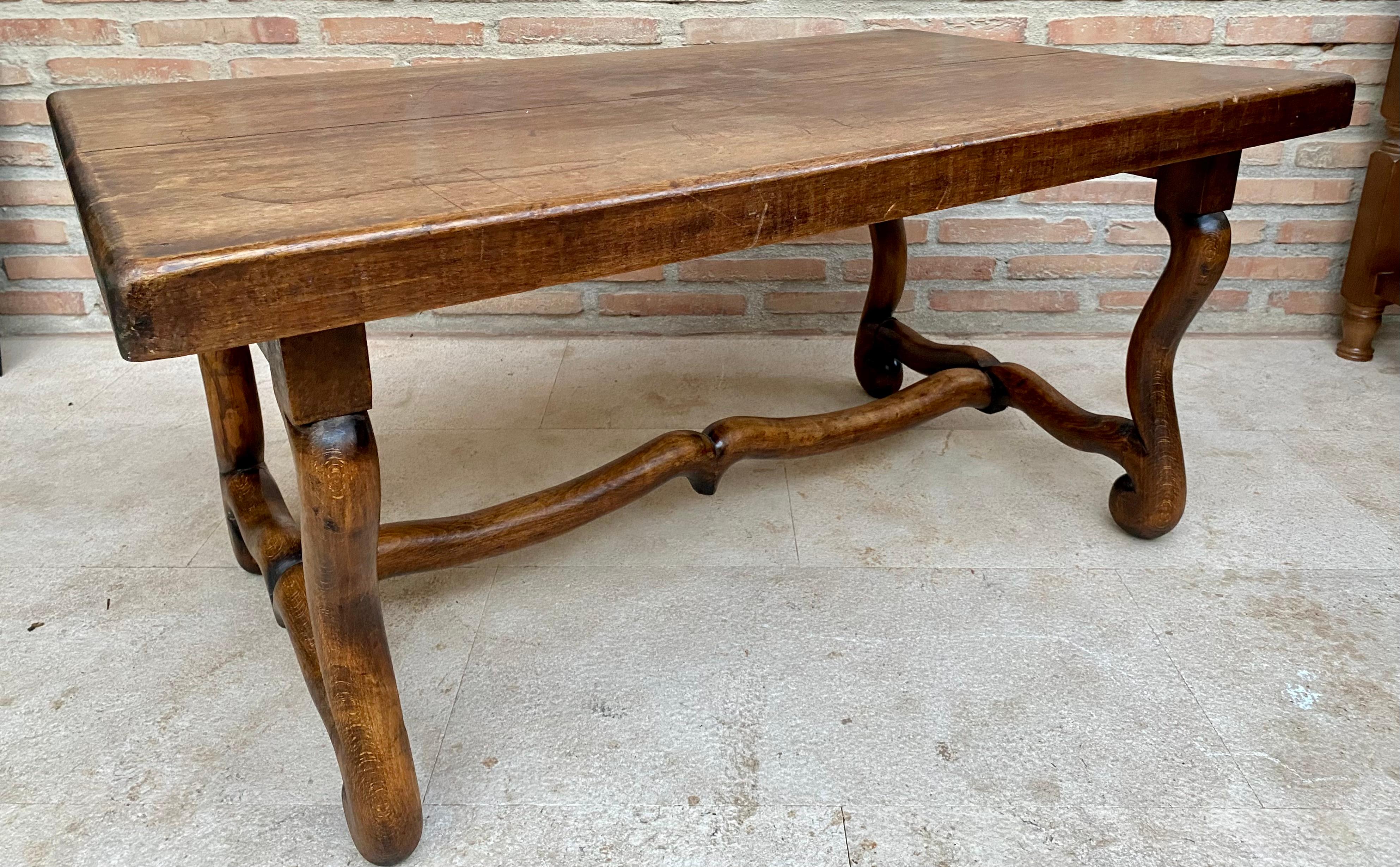 Early 20th Century French Country Oak Side Table, 1940s For Sale 2