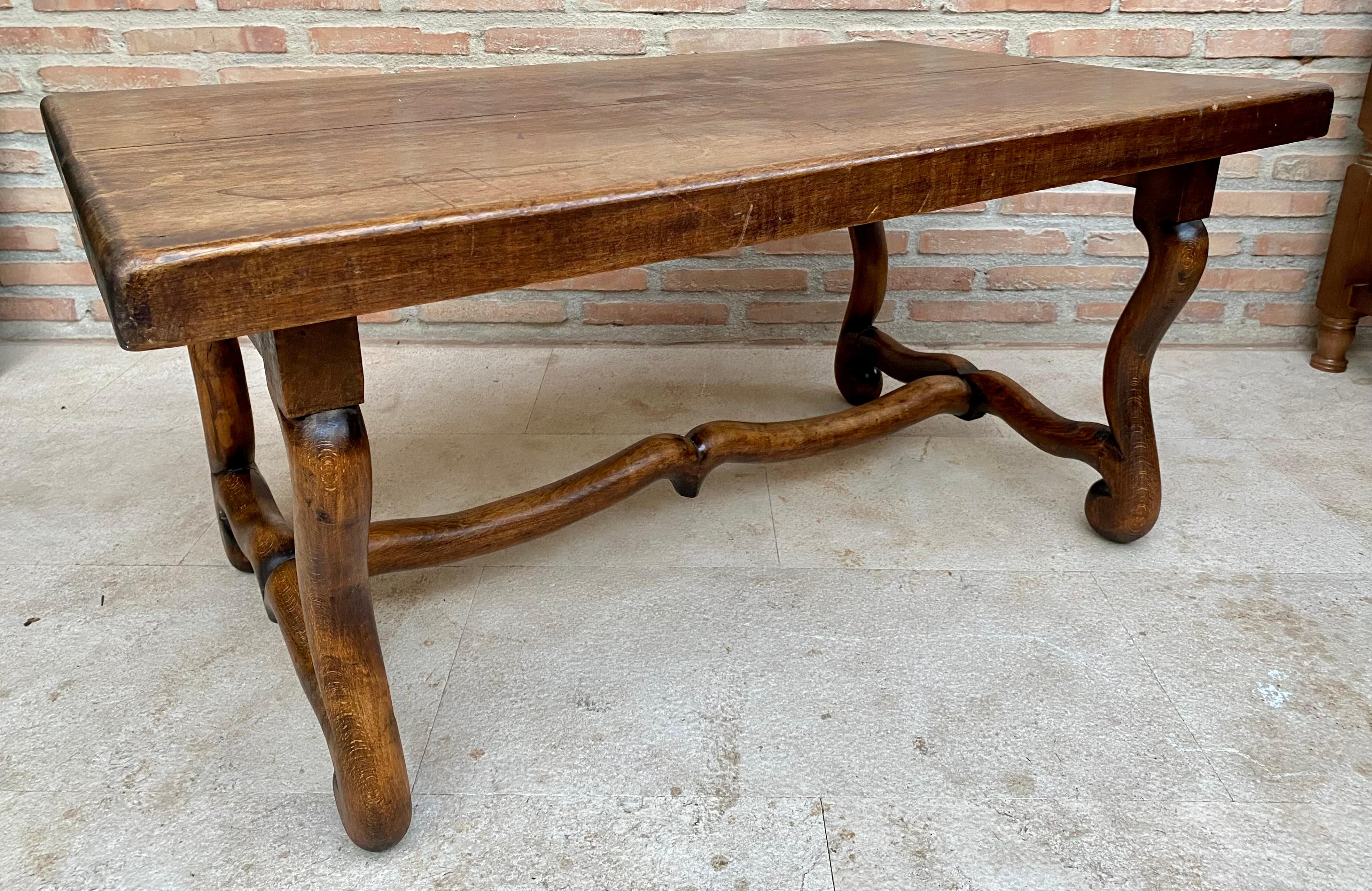 Early 20th Century French Country Oak Side Table, 1940s For Sale 3