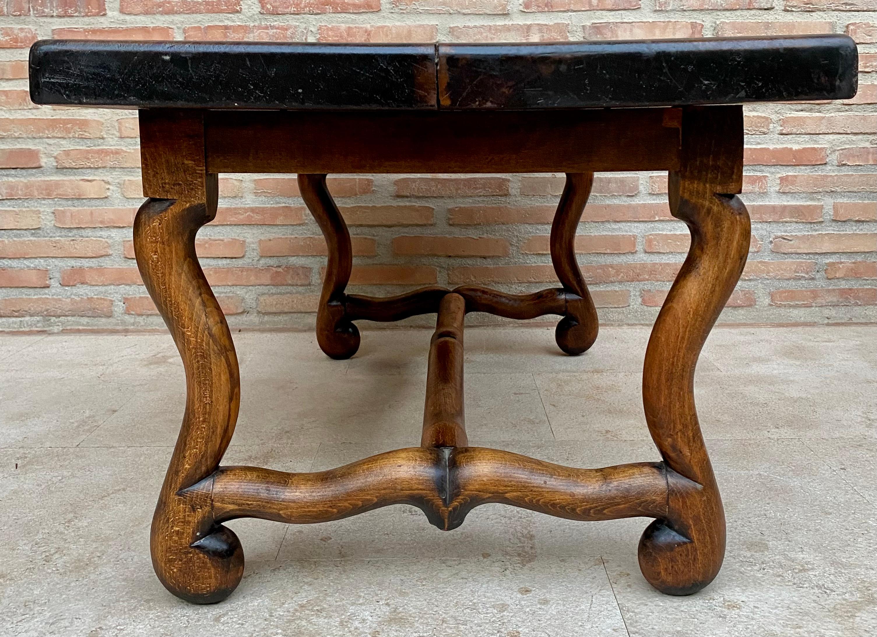 Early 20th Century French Country Oak Side Table, 1940s For Sale 4