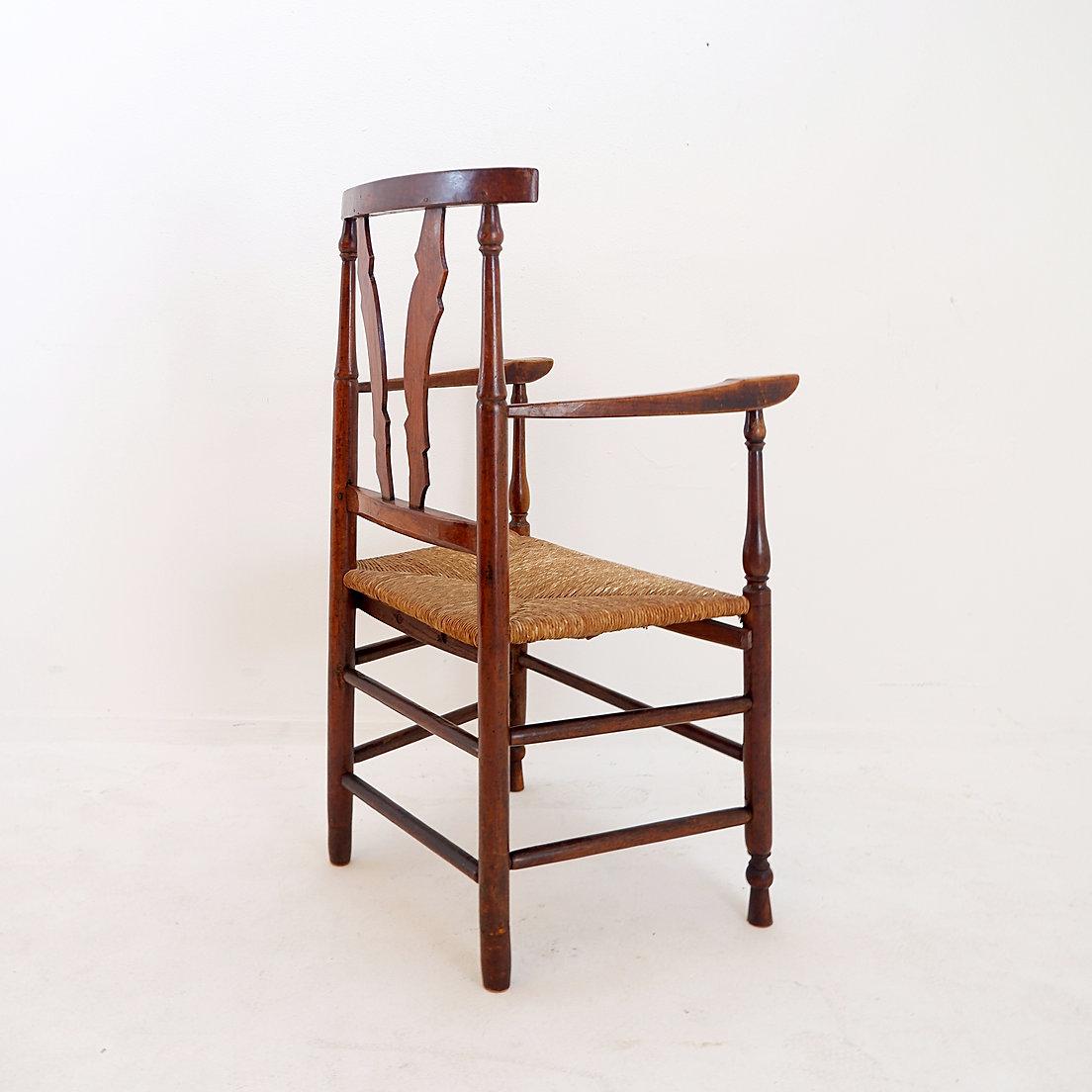 Early 20th Century French Country-Style Armchair For Sale 2