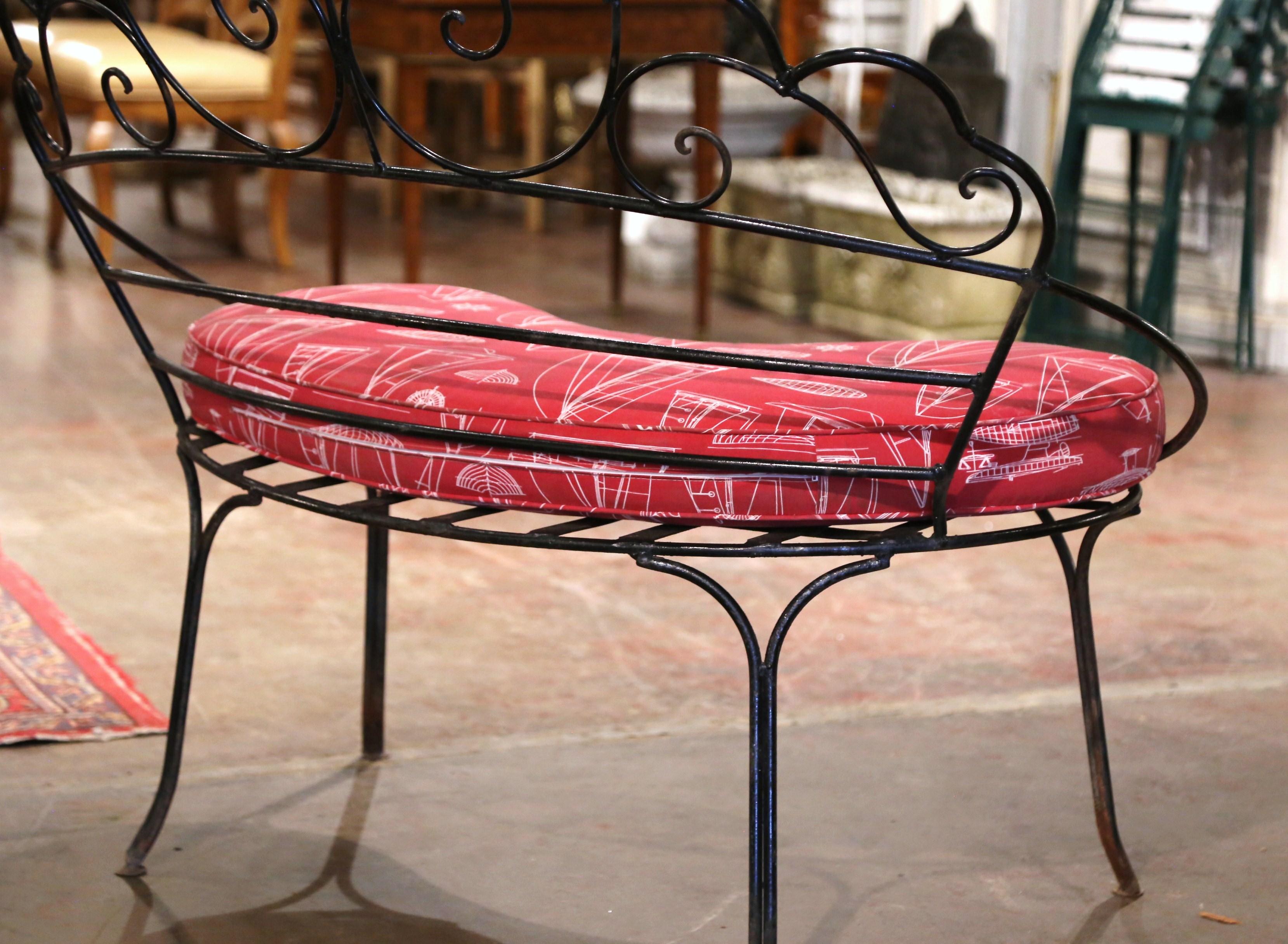 Early 20th Century French Curved Two-Seat Iron Garden Bench Settee from Normandy For Sale 6