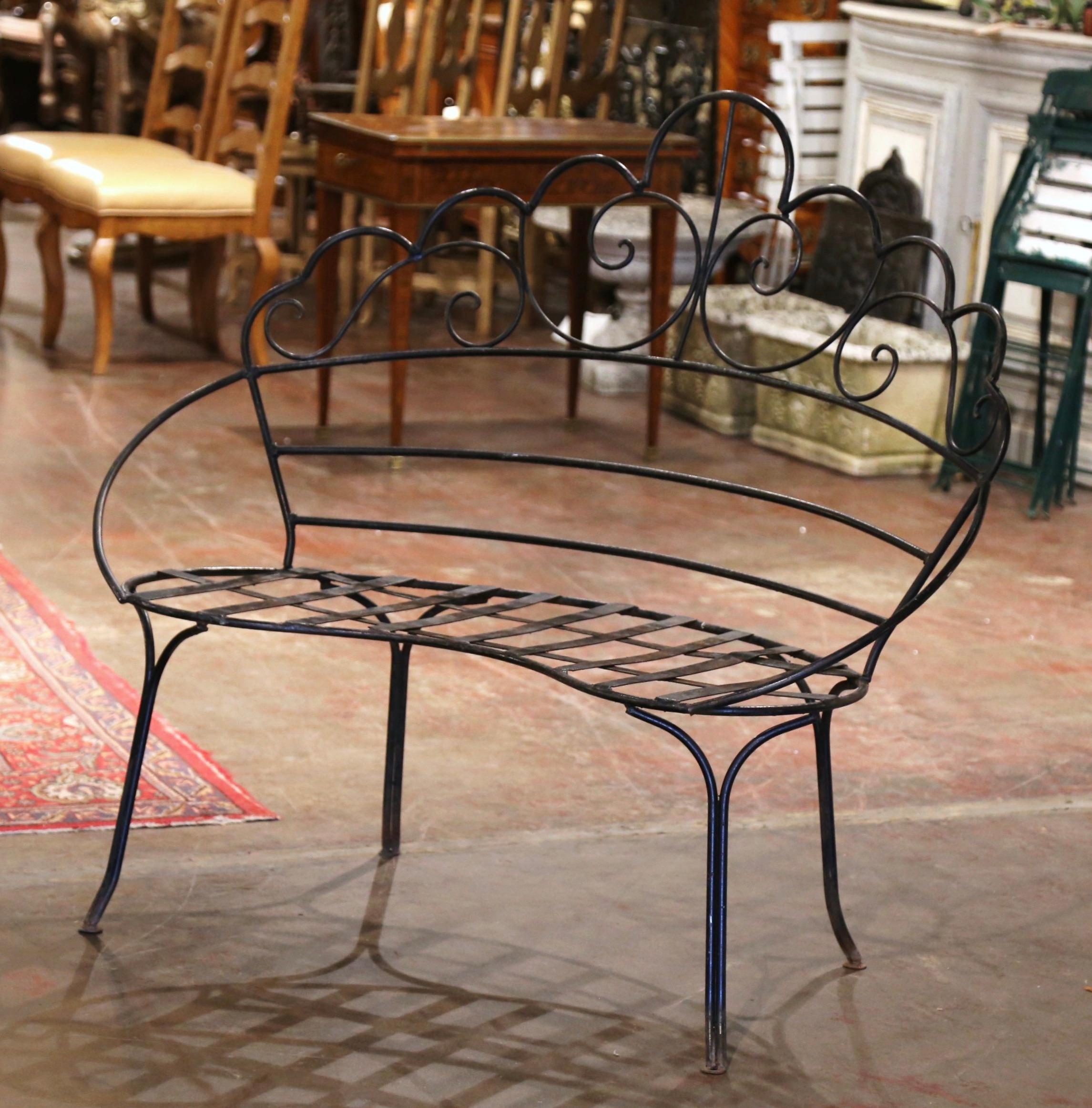 Early 20th Century French Curved Two-Seat Iron Garden Bench Settee from Normandy For Sale 1