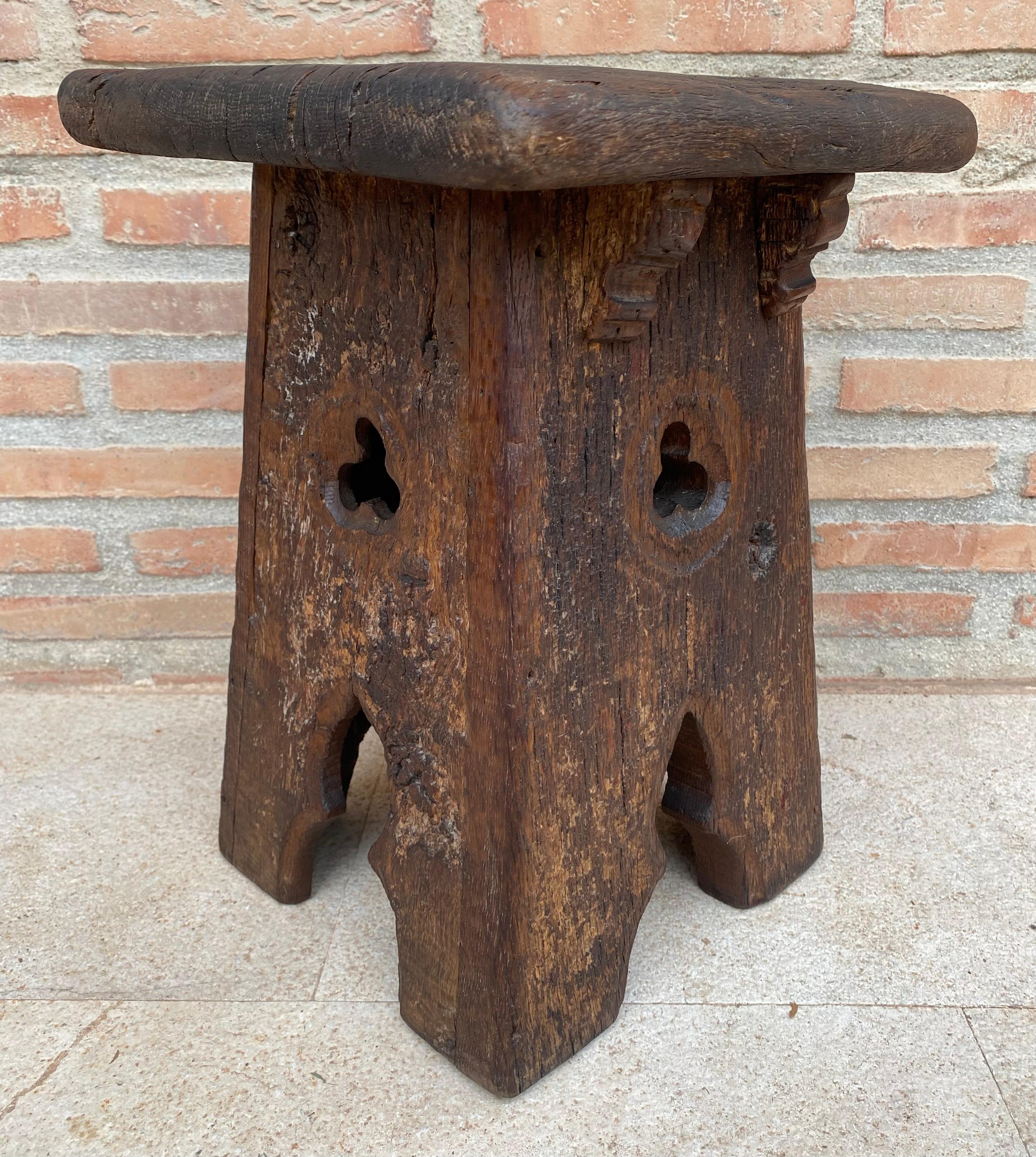 Français Tabouret en chêne foncé français du début du 20e siècle, années 1910 en vente