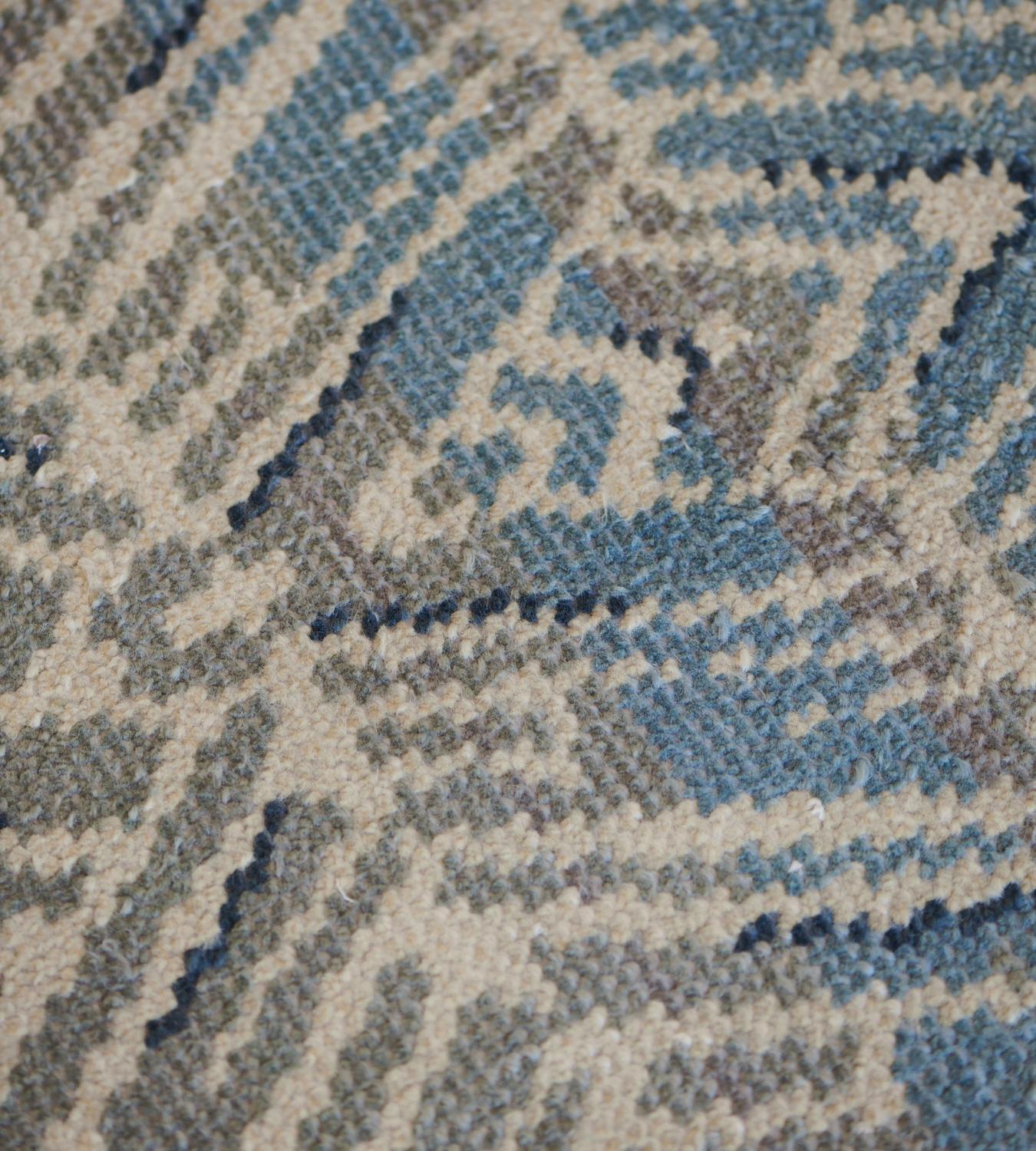 Alfombra Deco francesa de principios del siglo XX Tejido a mano en venta