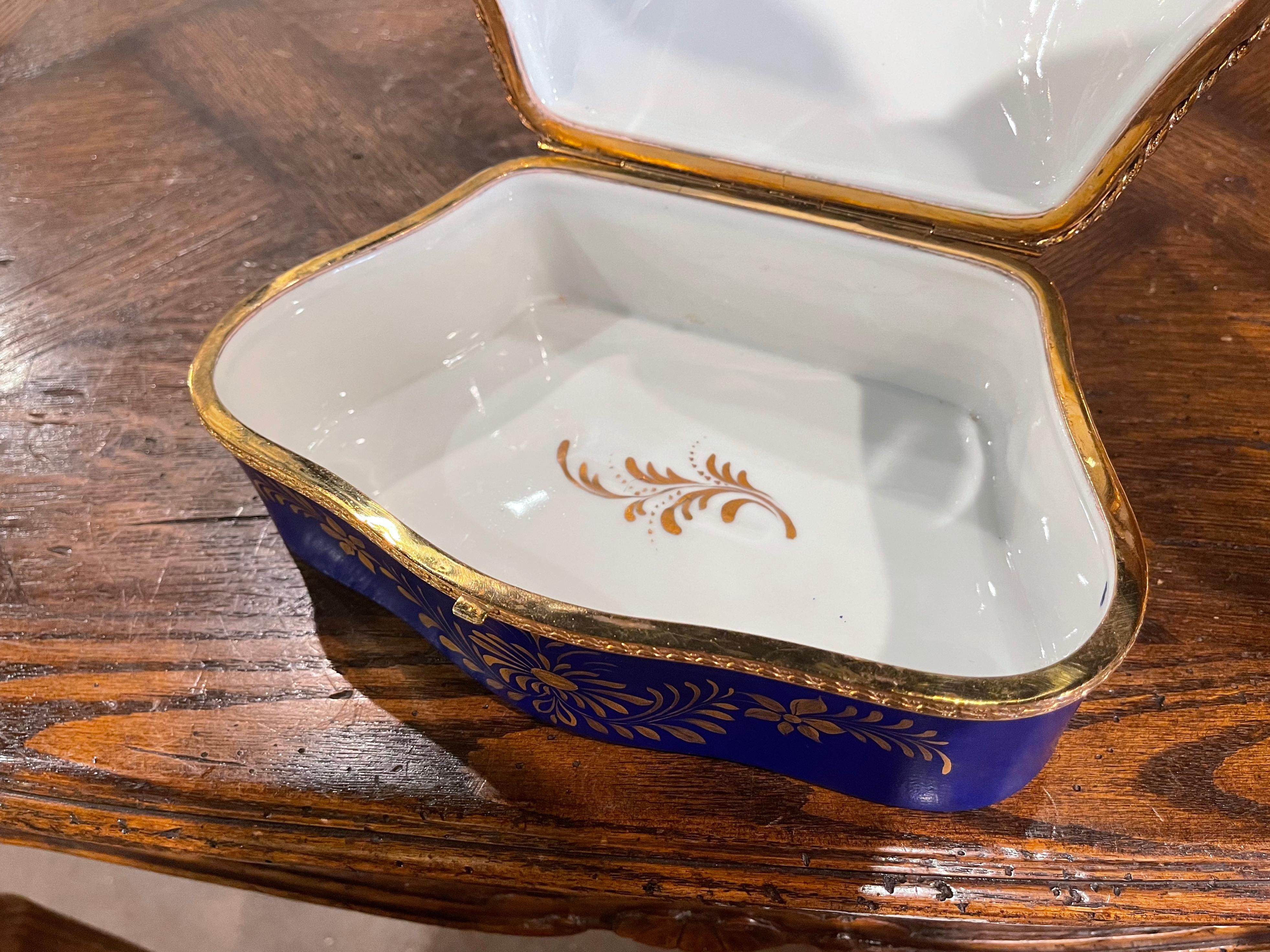 Early 20th Century French Delft Style Painted Porcelain and Brass Jewelry Box 2