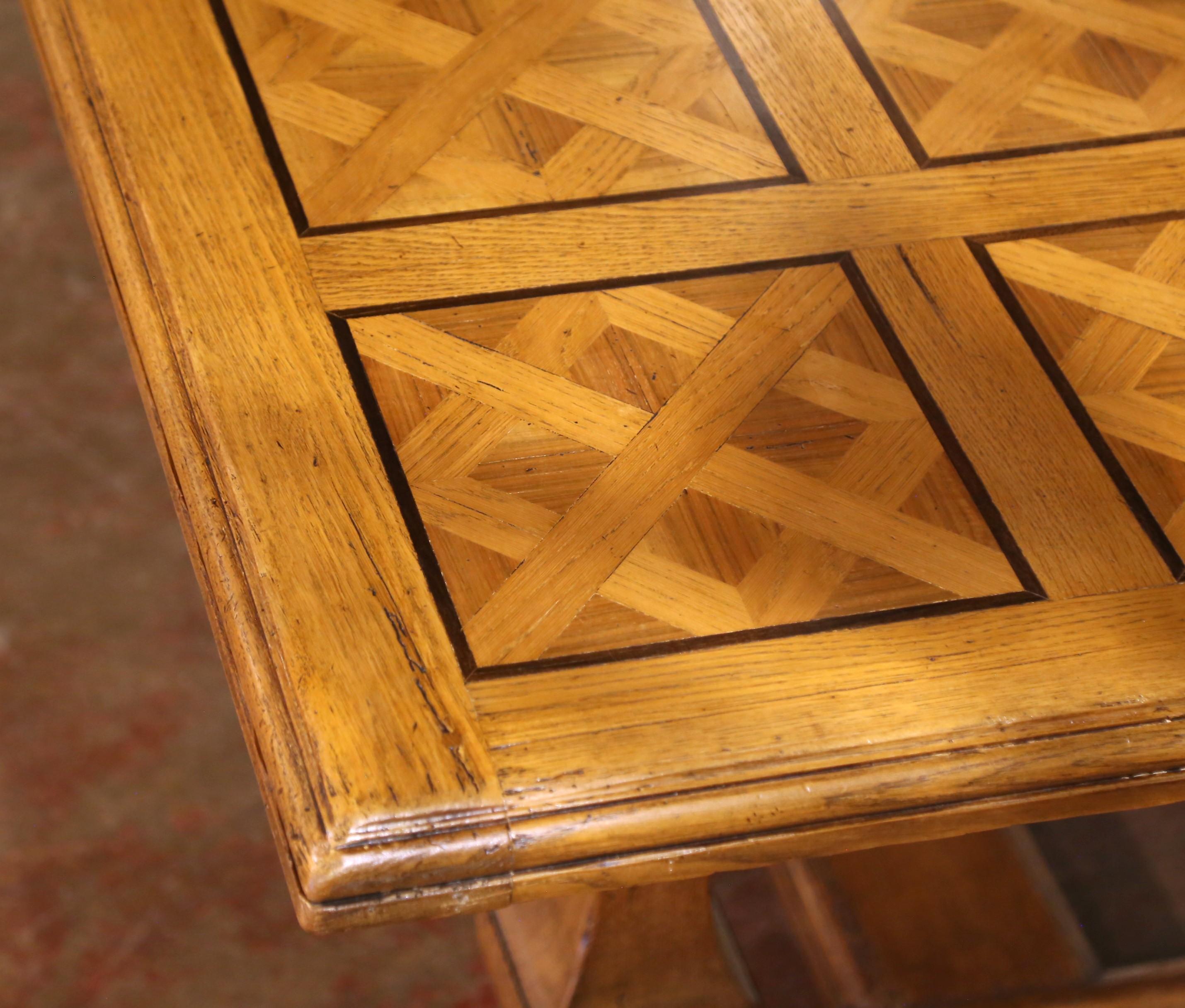 Early 20th Century French Dining Table with Parquetry Top and Two Leaves In Excellent Condition For Sale In Dallas, TX