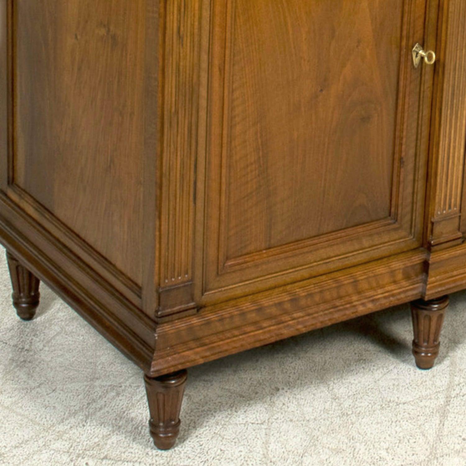 Buffet Enfilade en noyer de style Directoire français du début du 20e siècle 2