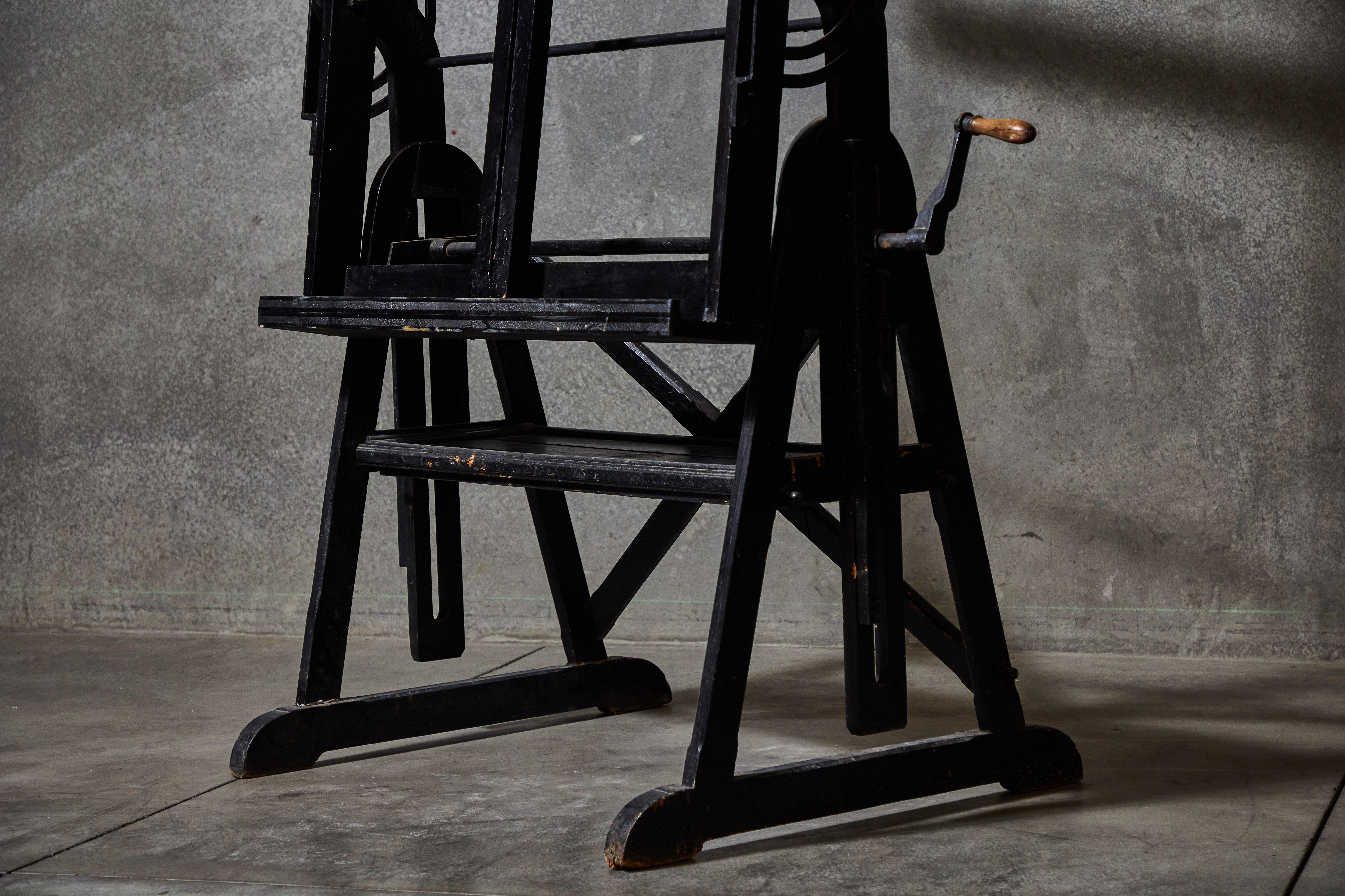 Early 20th Century French Easel 7