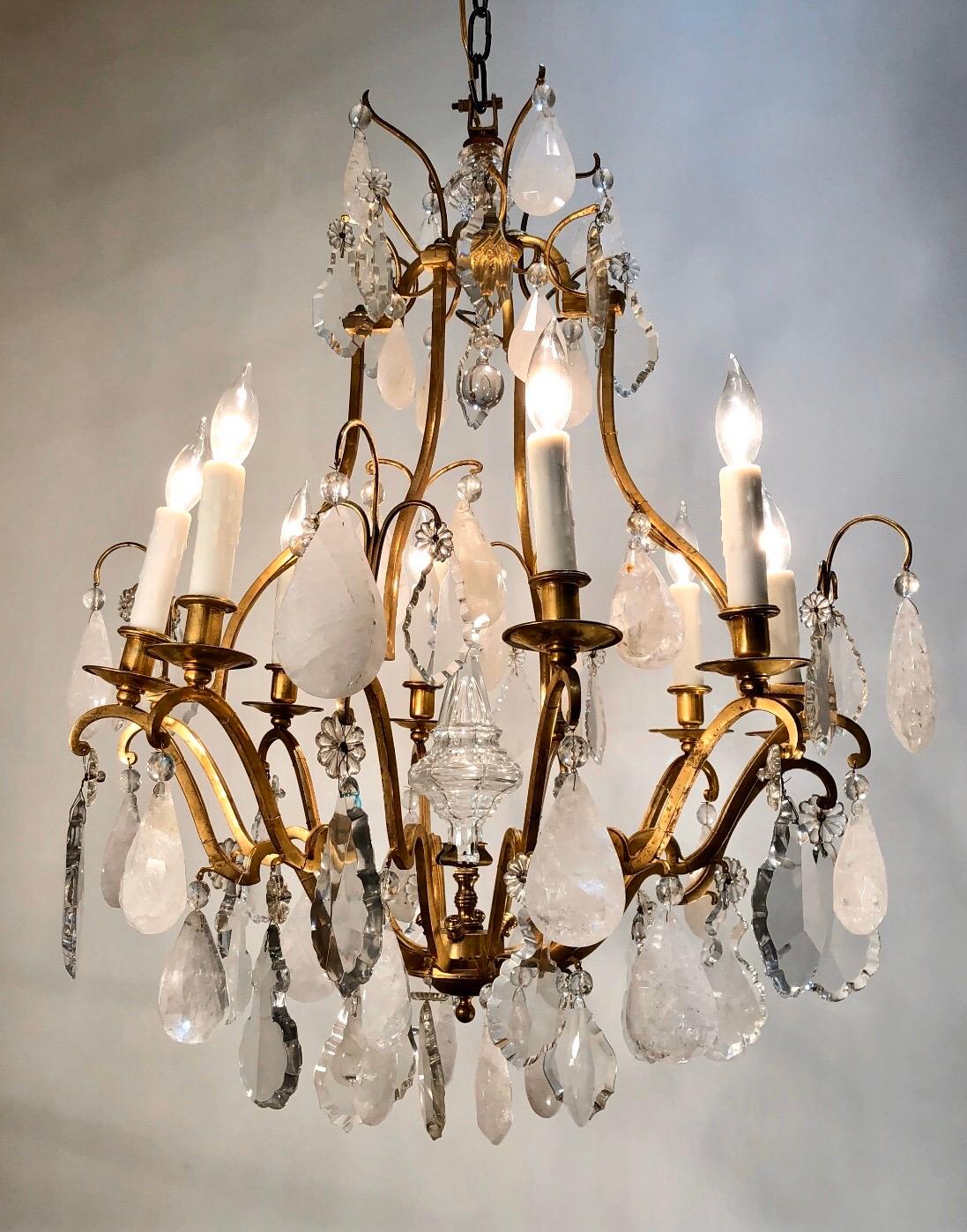 Early 20th Century French Eight Arm Rock Crystal and Gilt Bronze Chandelier For Sale 7