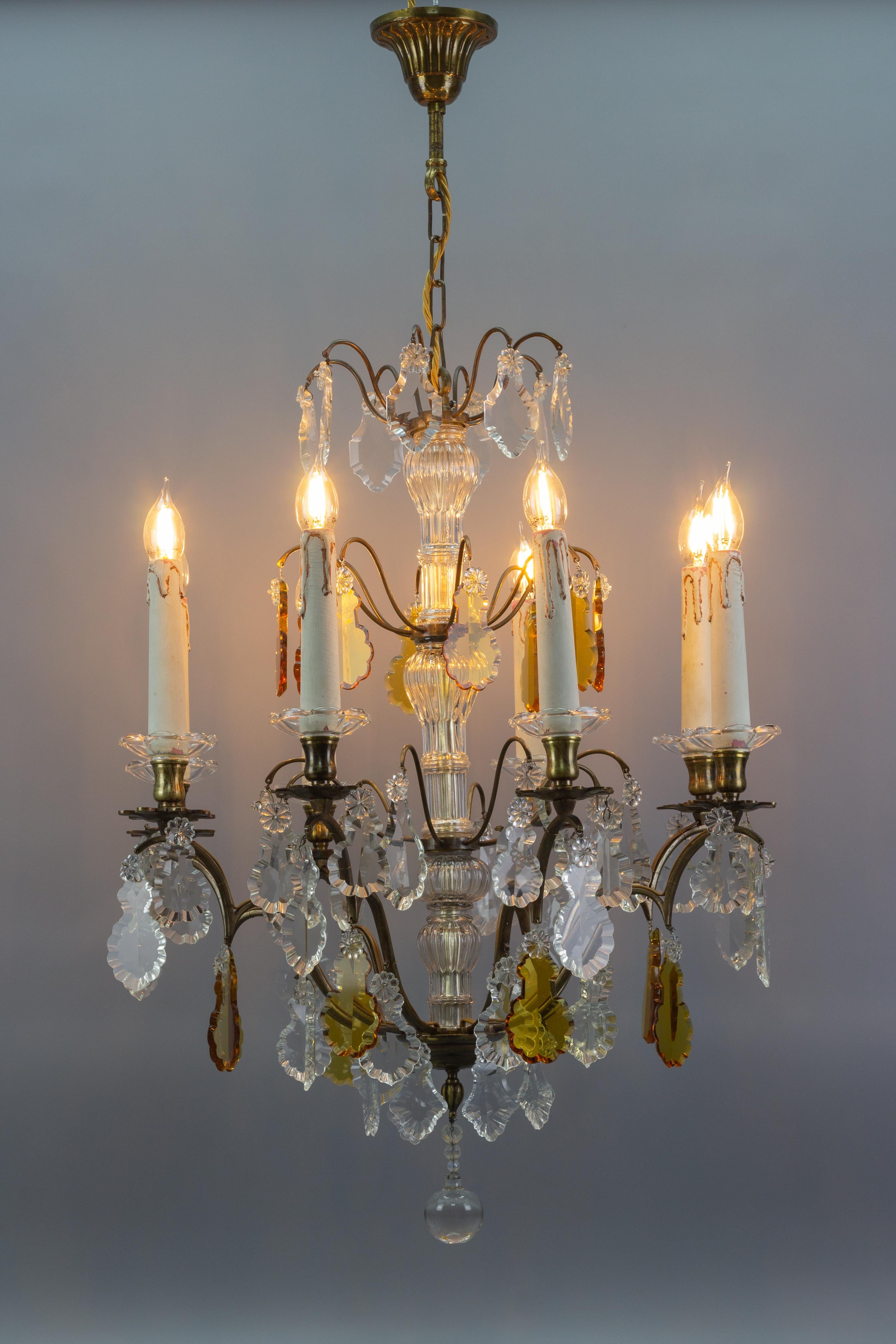 Louis XVI Early 20th Century French Eight–Light Crystal Glass and Brass Chandelier For Sale