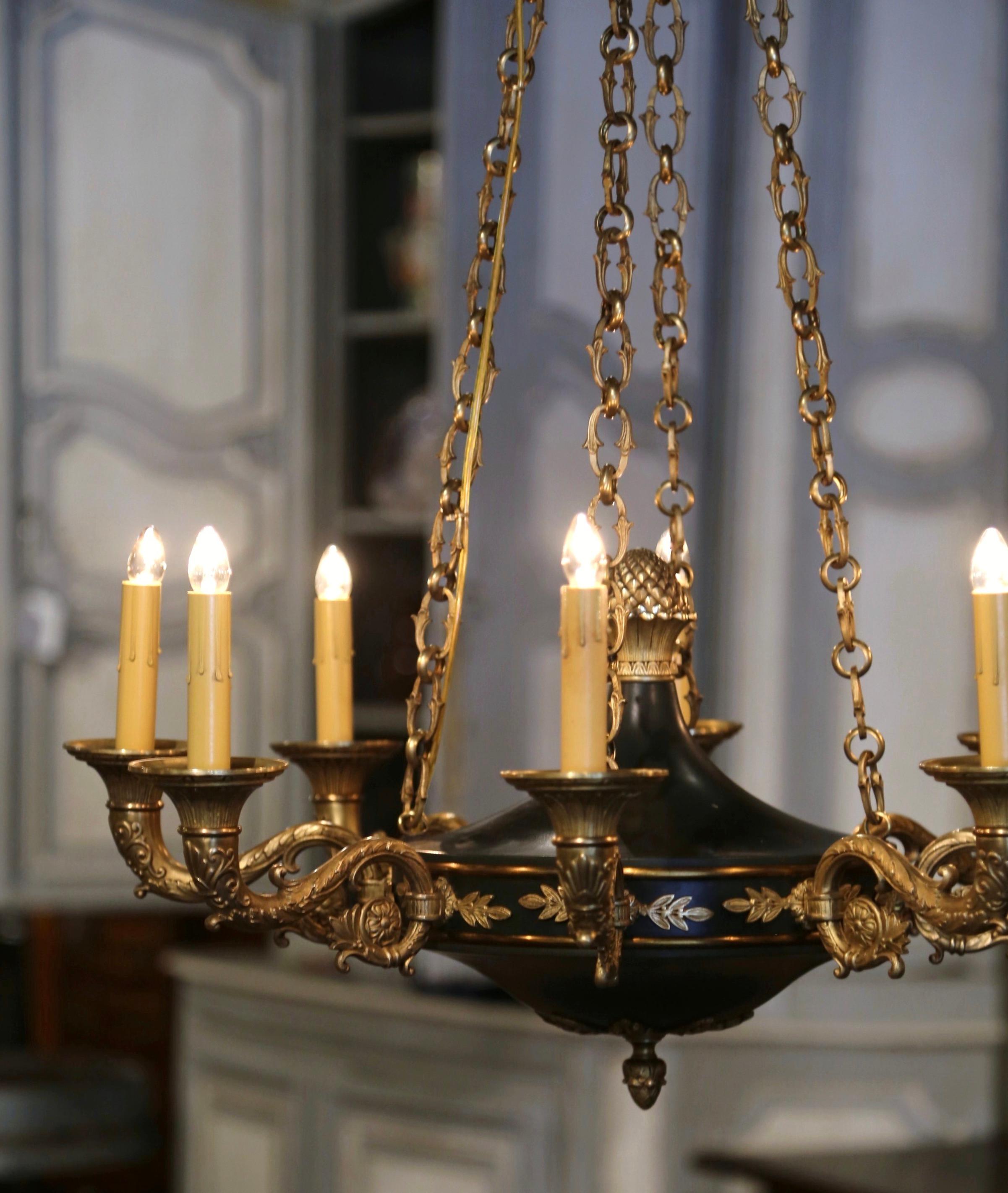 Early 20th Century French Empire Bronze Dore Eight-Light Chandelier For Sale 4