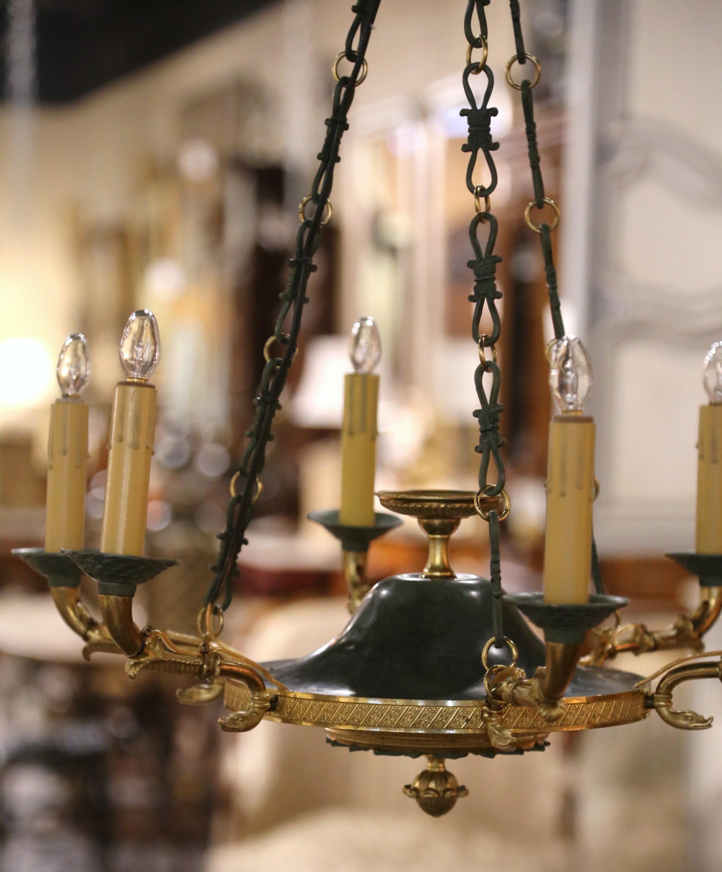Stile impero Lampadario a sei luci in bronzo Dore Impero francese del primo Novecento in vendita