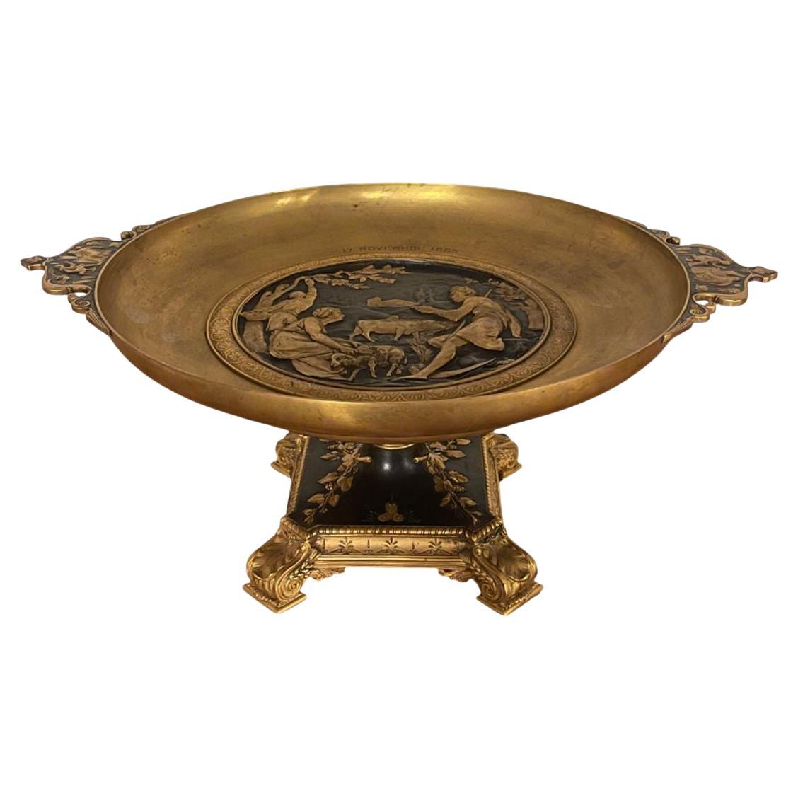Tazza con piedistallo in bronzo stile Impero dei primi del Novecento - Firmata E. Picault