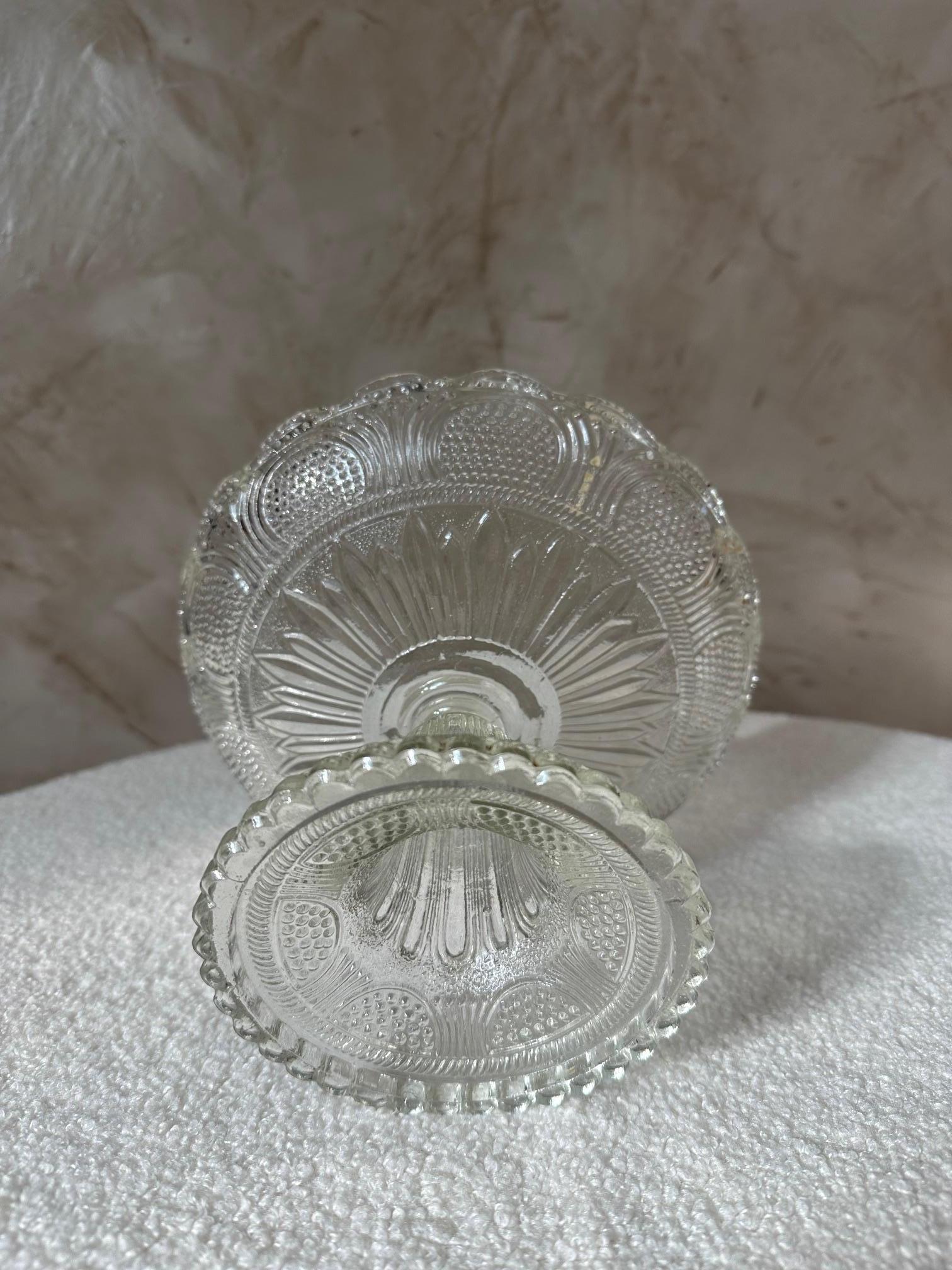 Early 20th century French Engraved Glass Pedestal Dish, 1900s For Sale 5