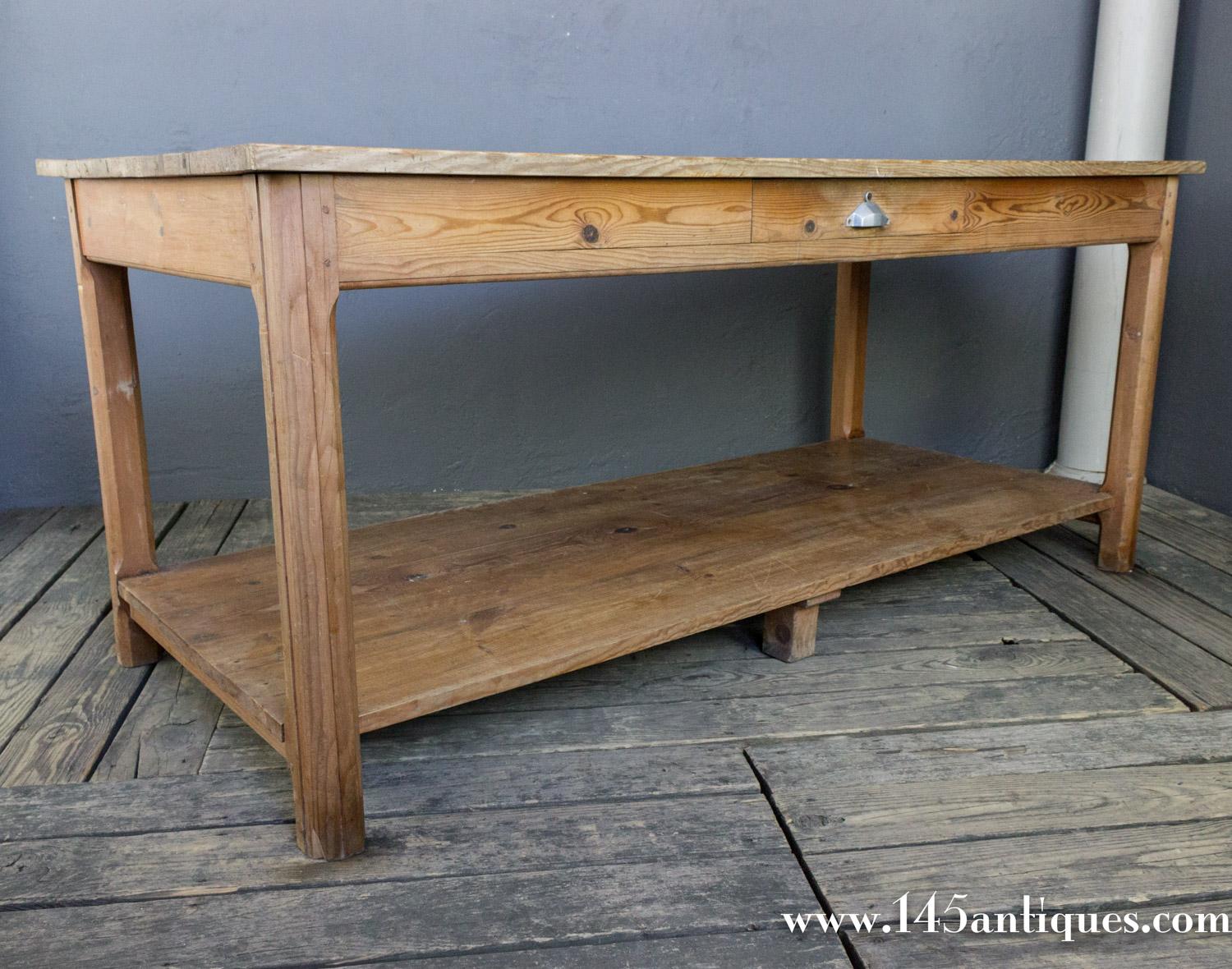 Early 20th Century French Farm Table In Good Condition In Buchanan, NY