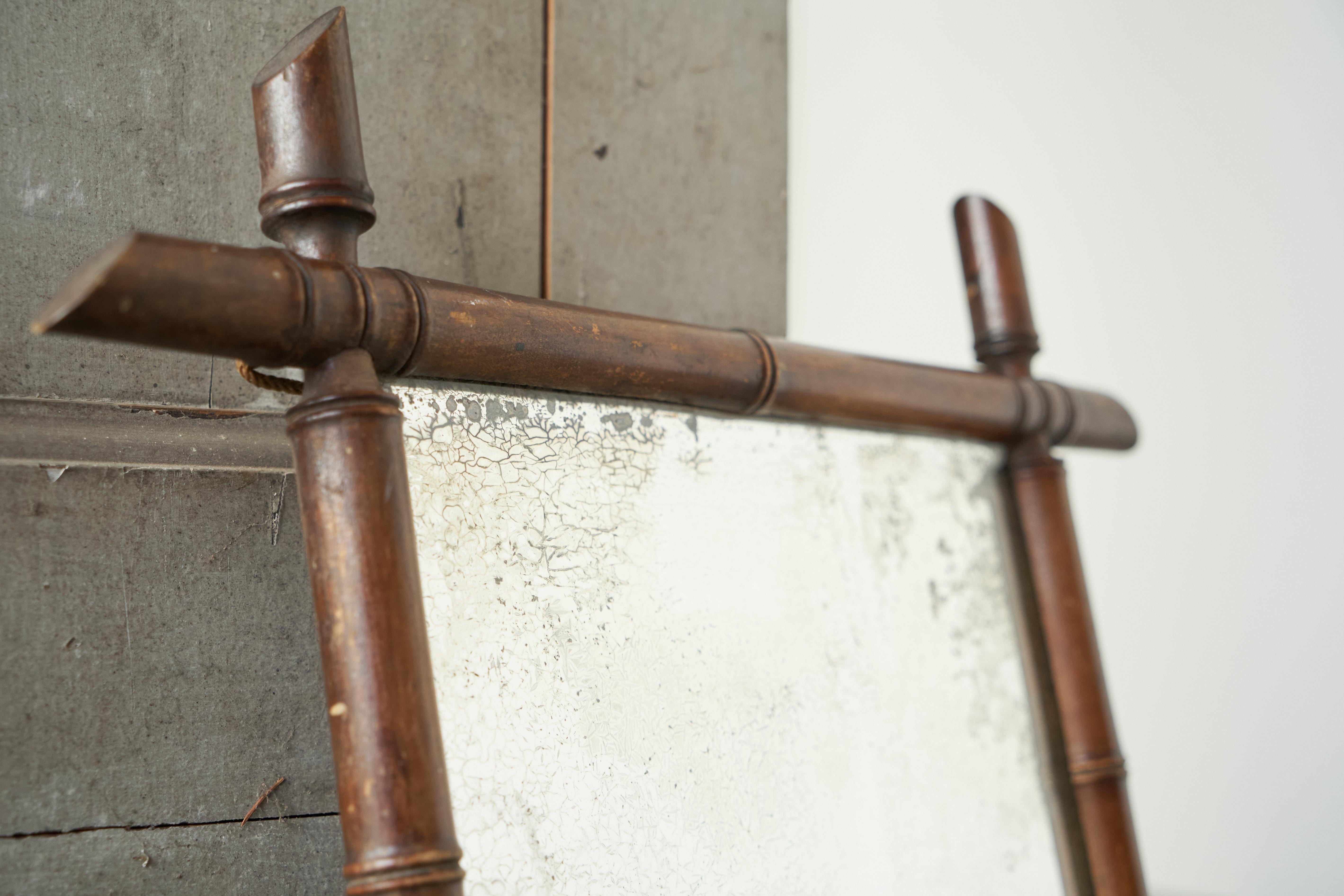 Specchio in finto bambù francese dell'inizio del XX secolo, in Wood e con piastra a specchio invecchiato in vendita 3