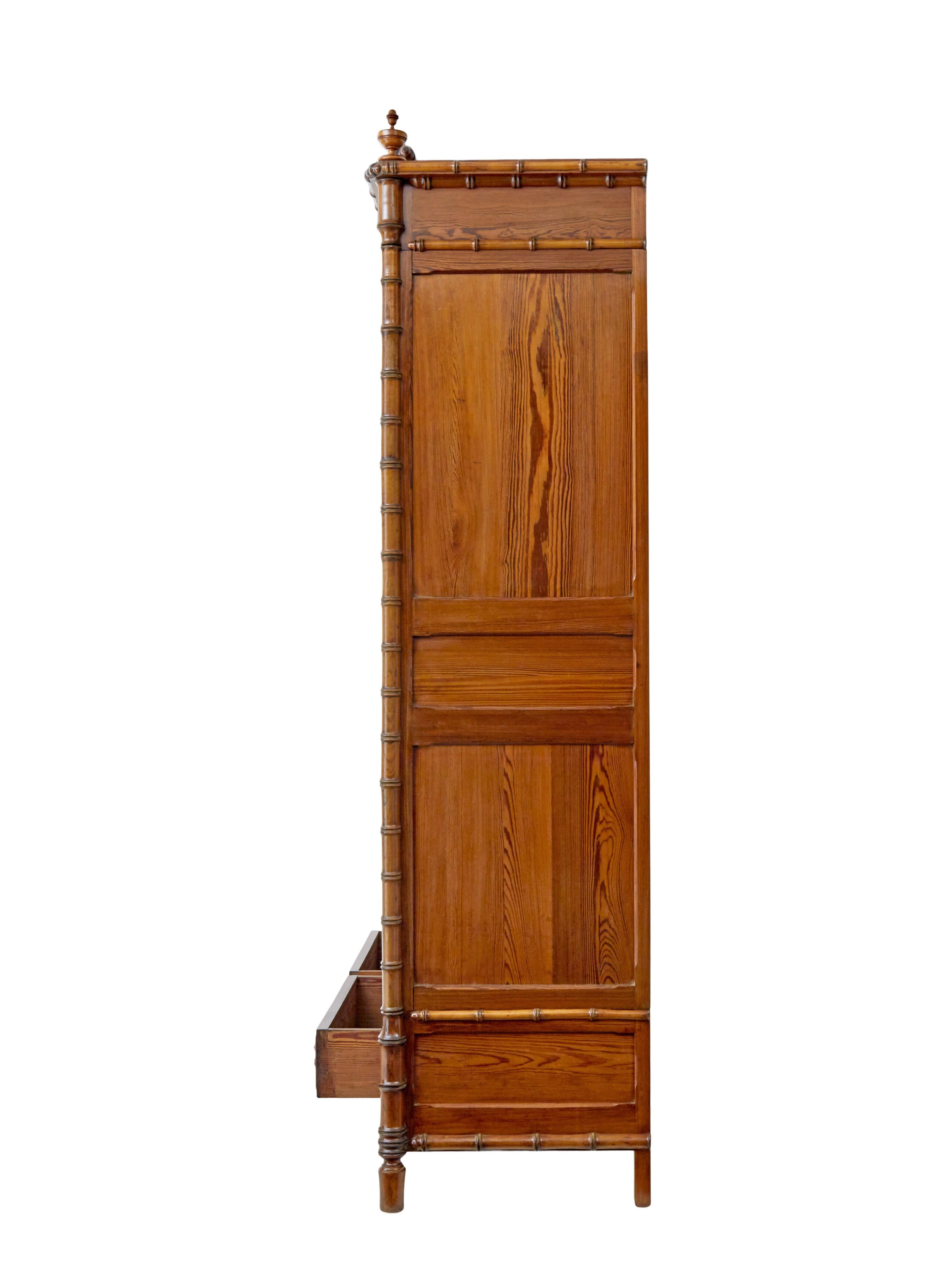 woden wardrobe