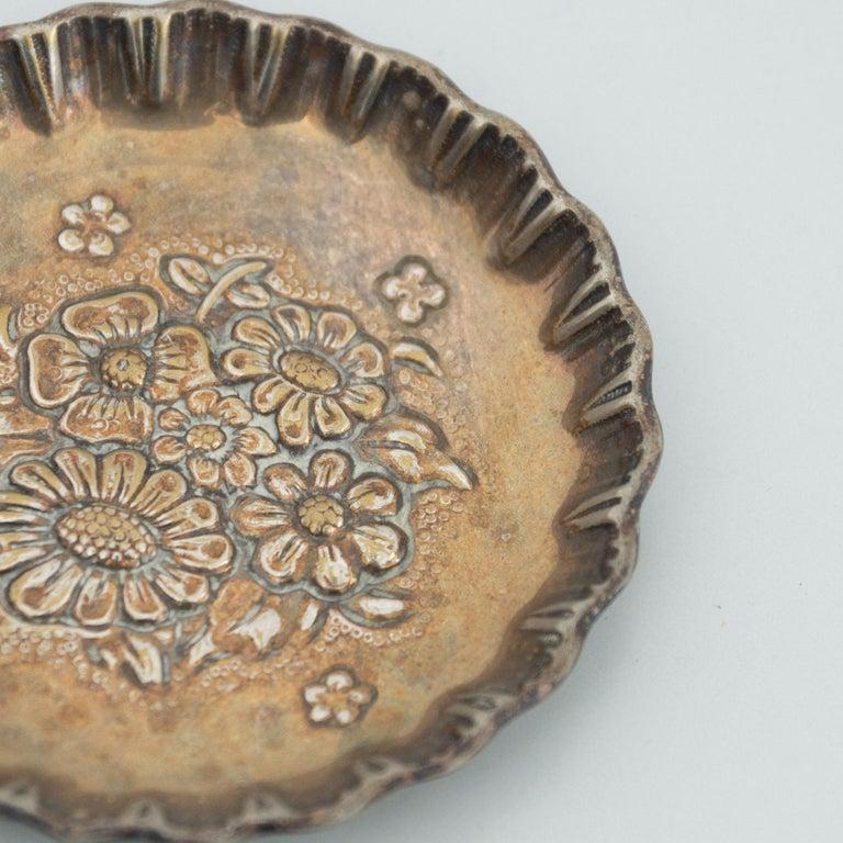 Early 20th Century French Floral Metal Ashtray For Sale 1