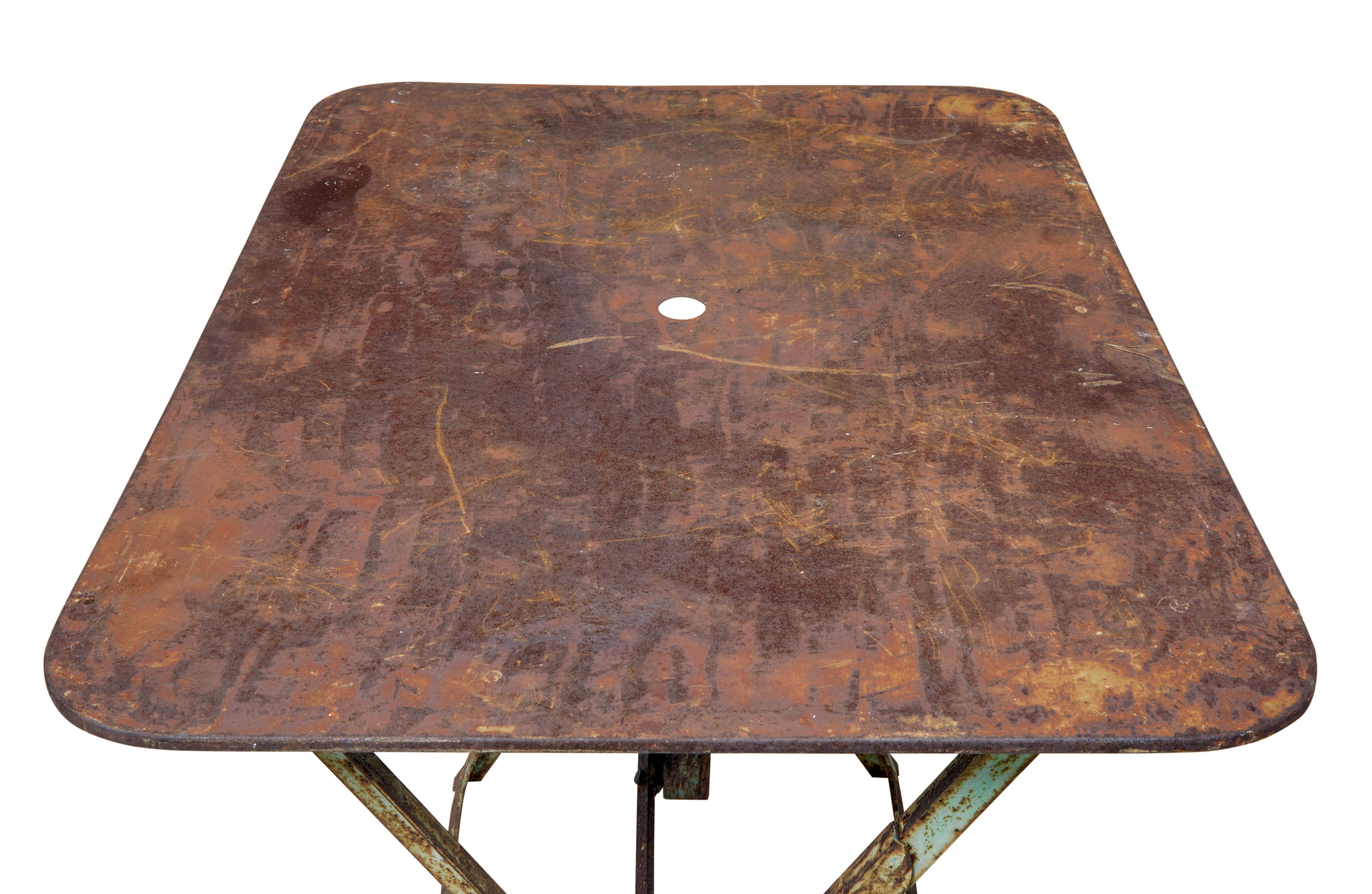 Early 20th century French folding metal garden table In Good Condition For Sale In Debenham, Suffolk