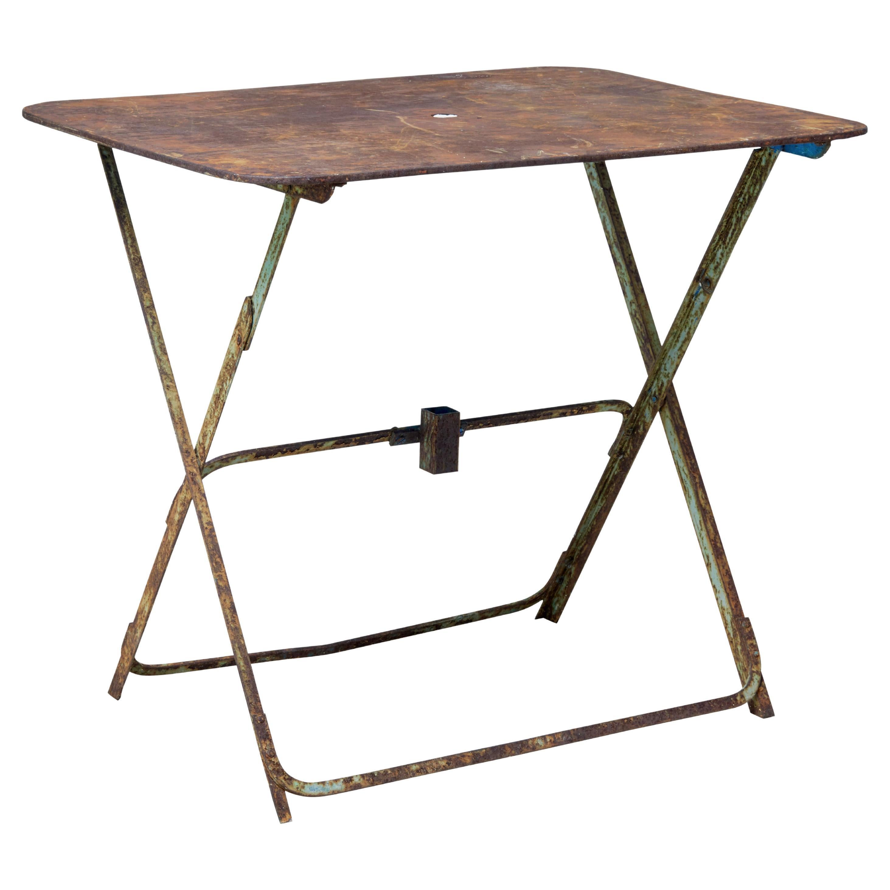 Early 20th century French folding metal garden table For Sale