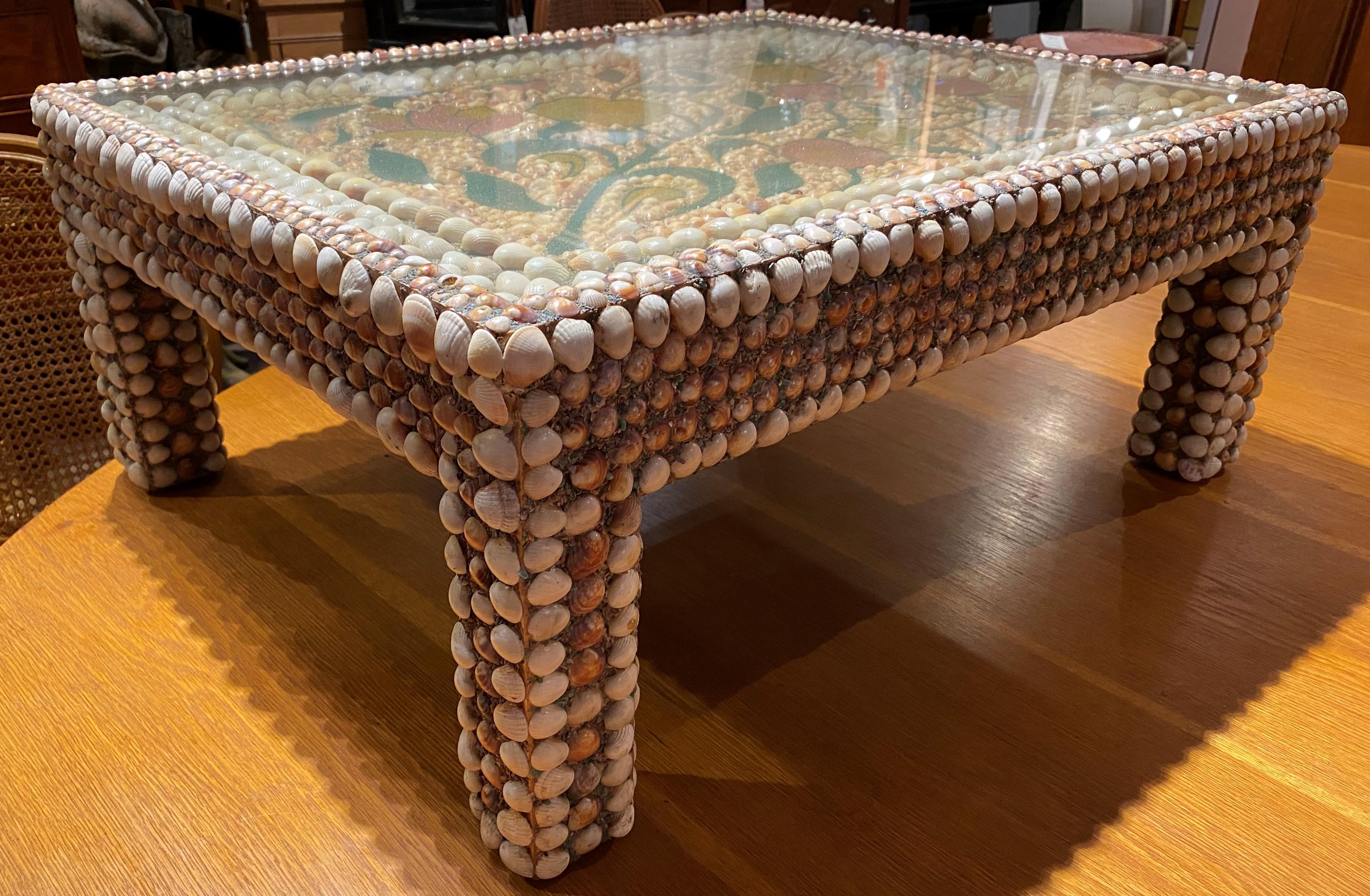 Artisanat Table en coquillage d'art populaire français du début du 20e siècle en vente