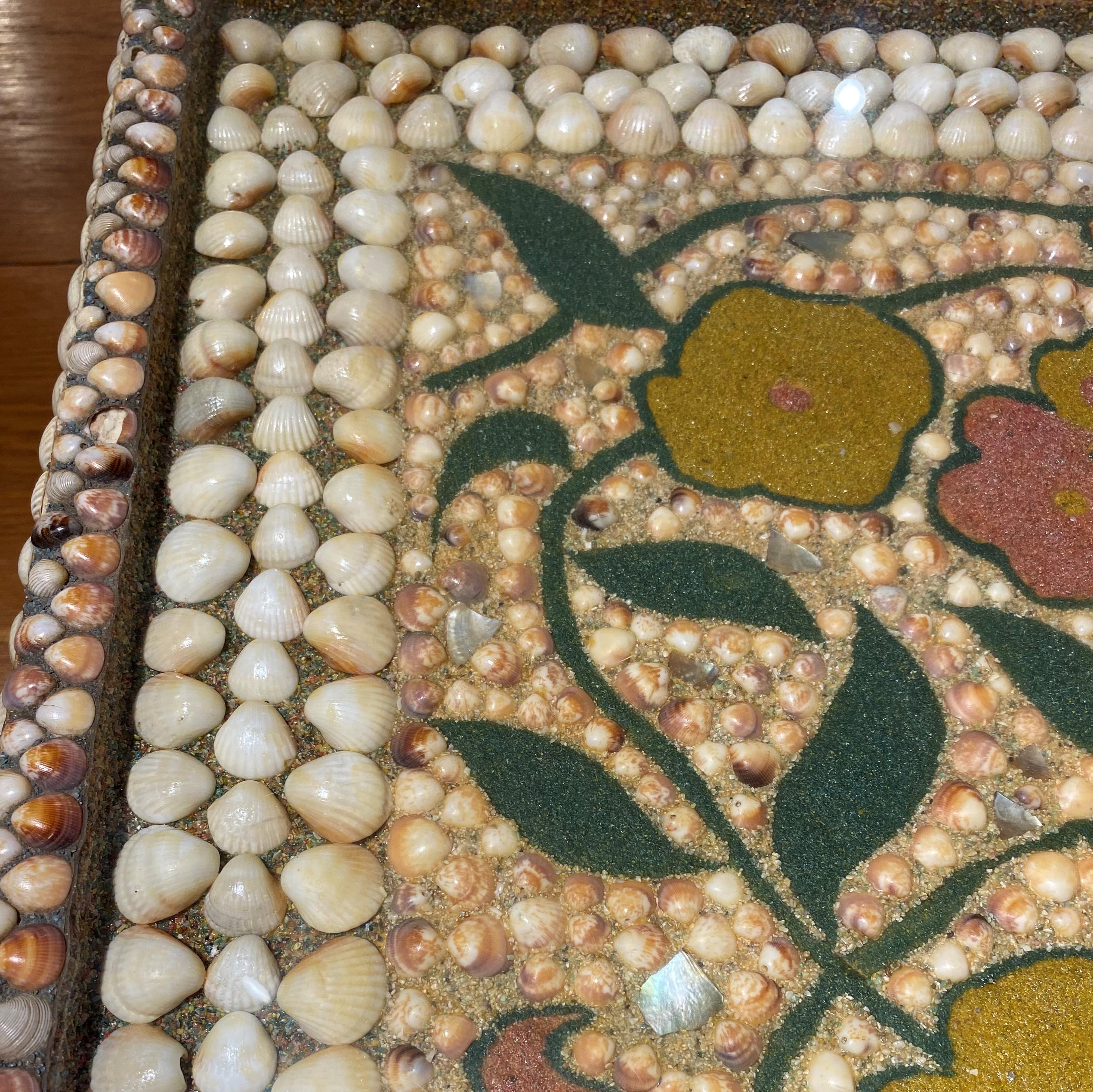 20ième siècle Table en coquillage d'art populaire français du début du 20e siècle en vente