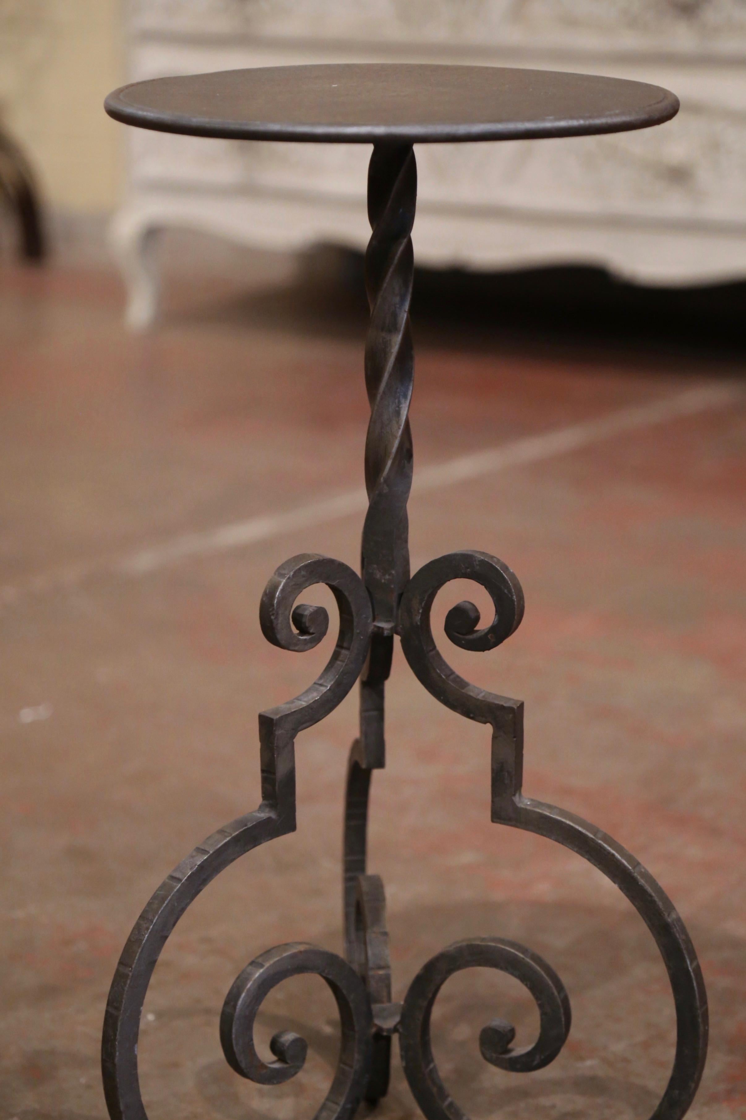Early 20th Century French Forged and Painted Iron Martini Pedestal Table 1