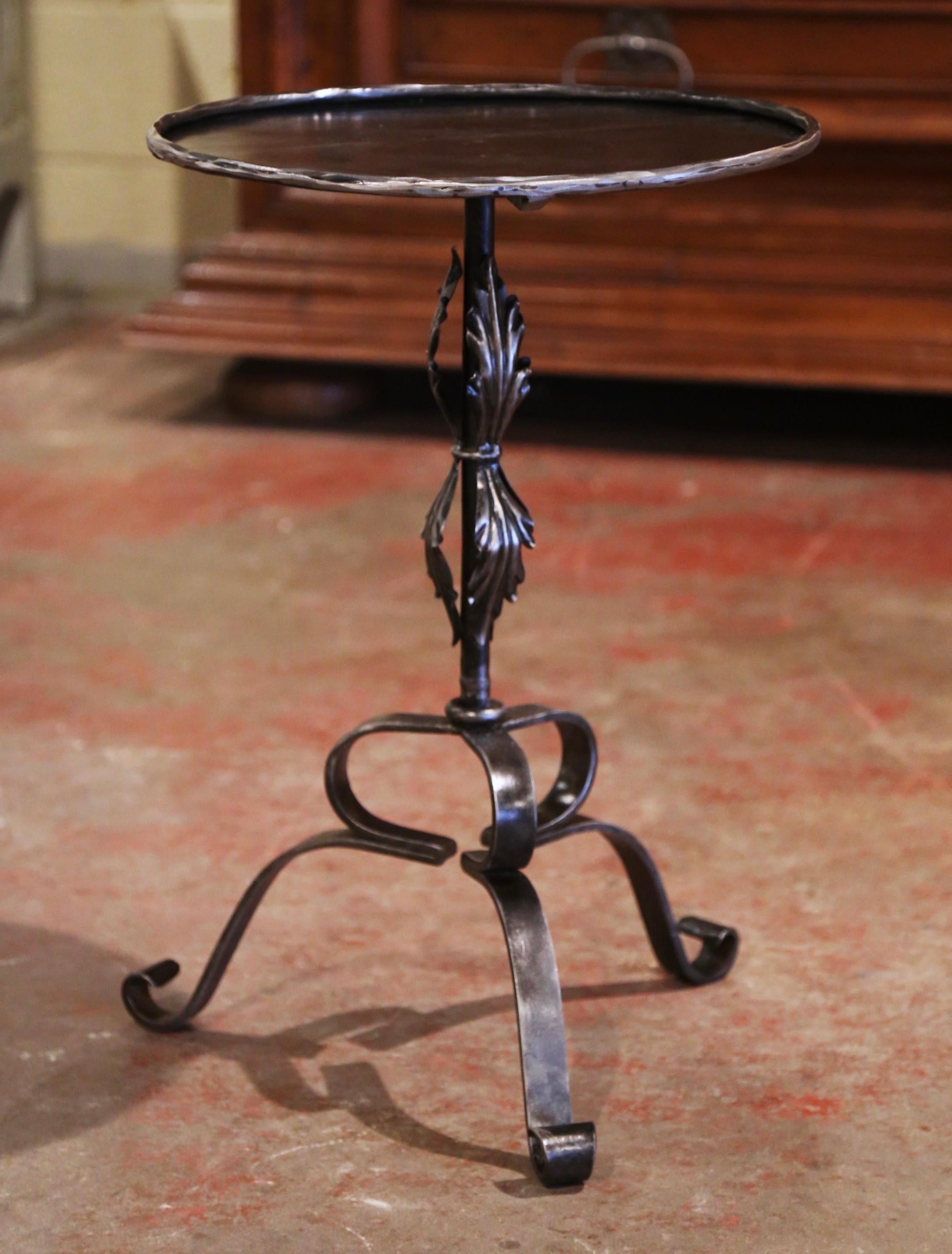 Early 20th Century French Forged and Polished Iron Martini Pedestal Table In Excellent Condition For Sale In Dallas, TX