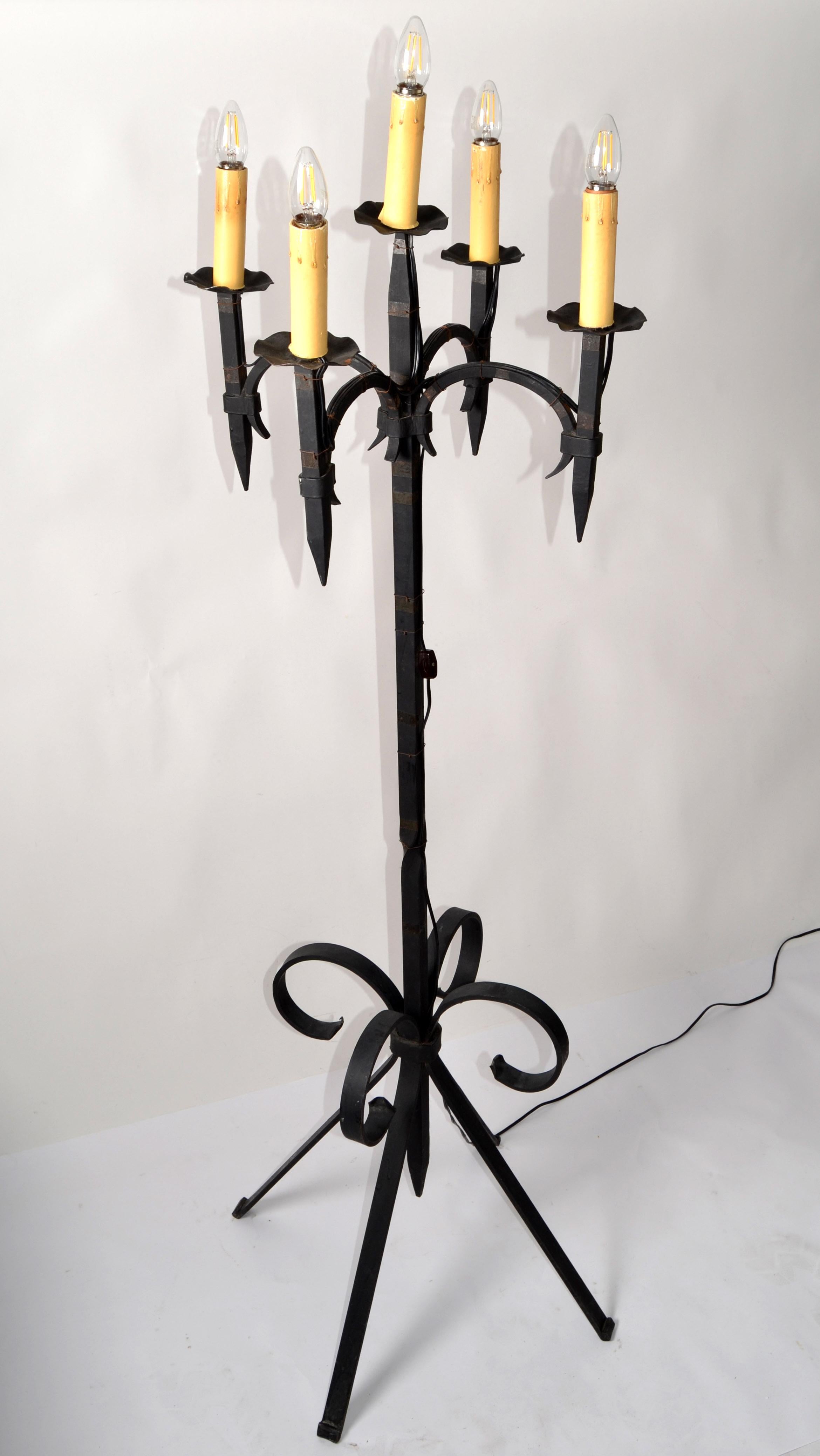 Early 20th Century French Forged Wrought Iron 5 Light Candelabra Floor Lamp For Sale 11